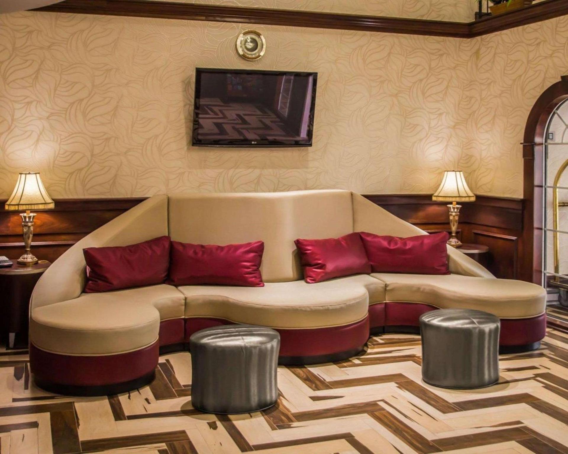 Quality Suites NYC Gateway photo 5