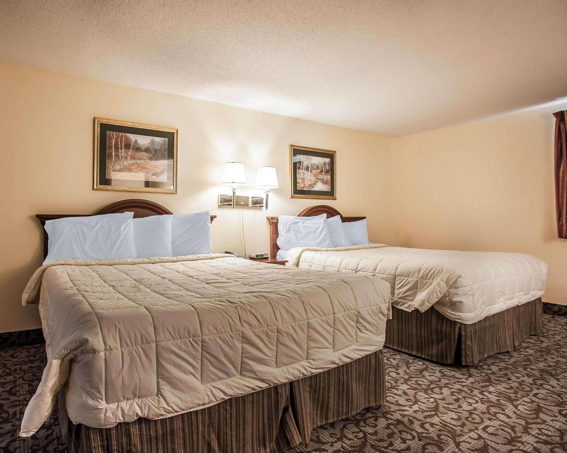 Econo Lodge Newton photo 16