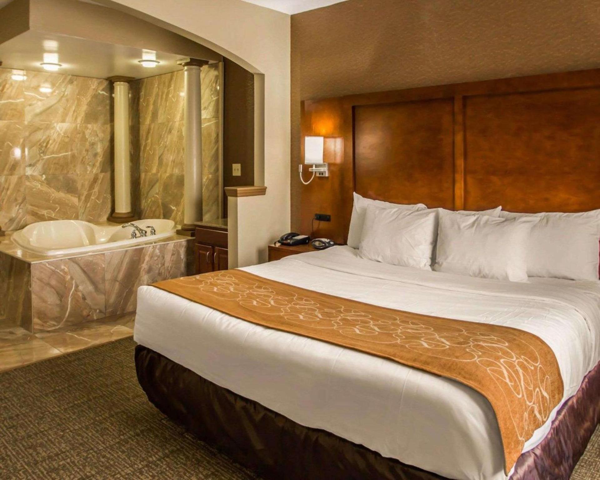Quality Suites NYC Gateway photo 16