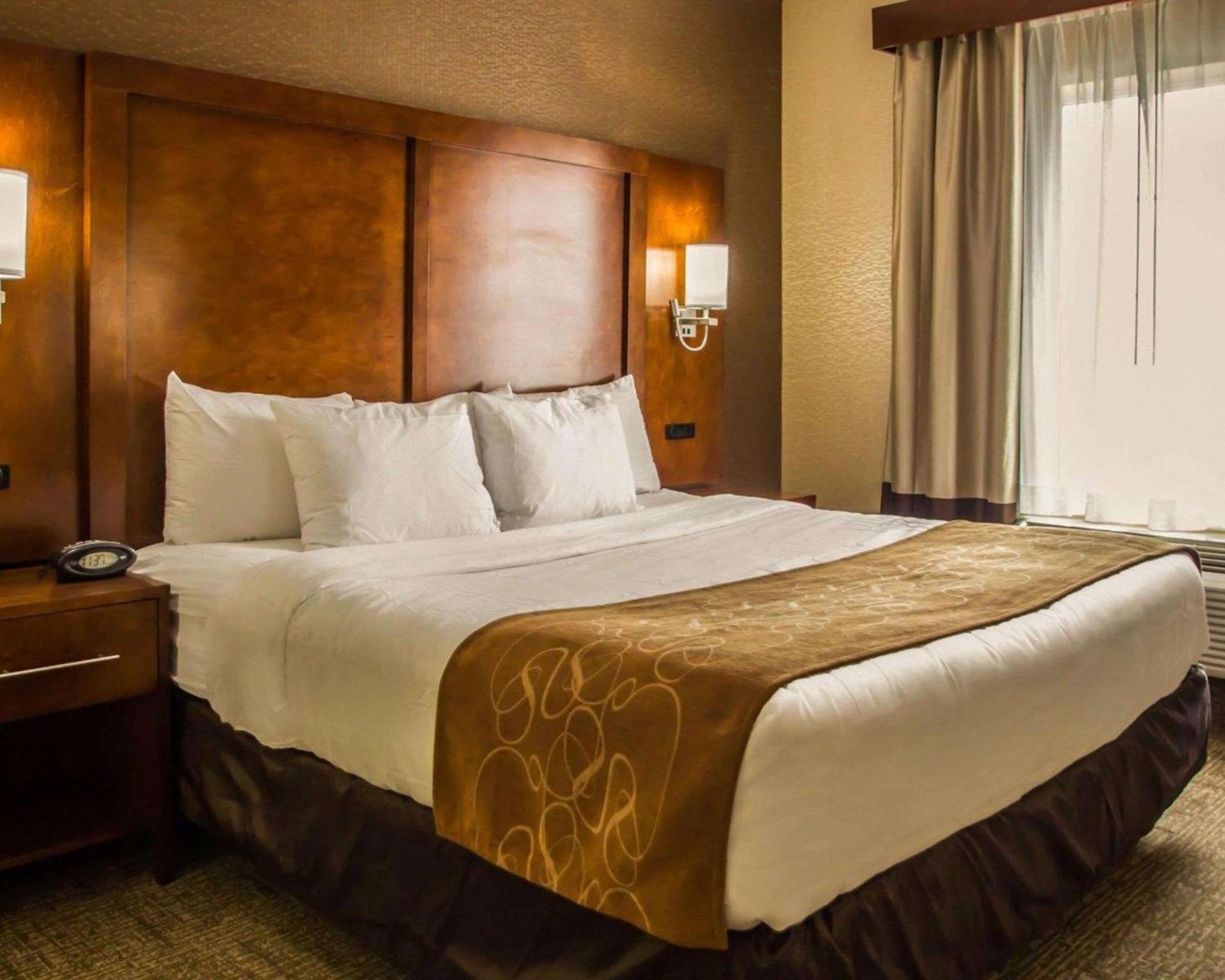 Quality Suites NYC Gateway photo 28
