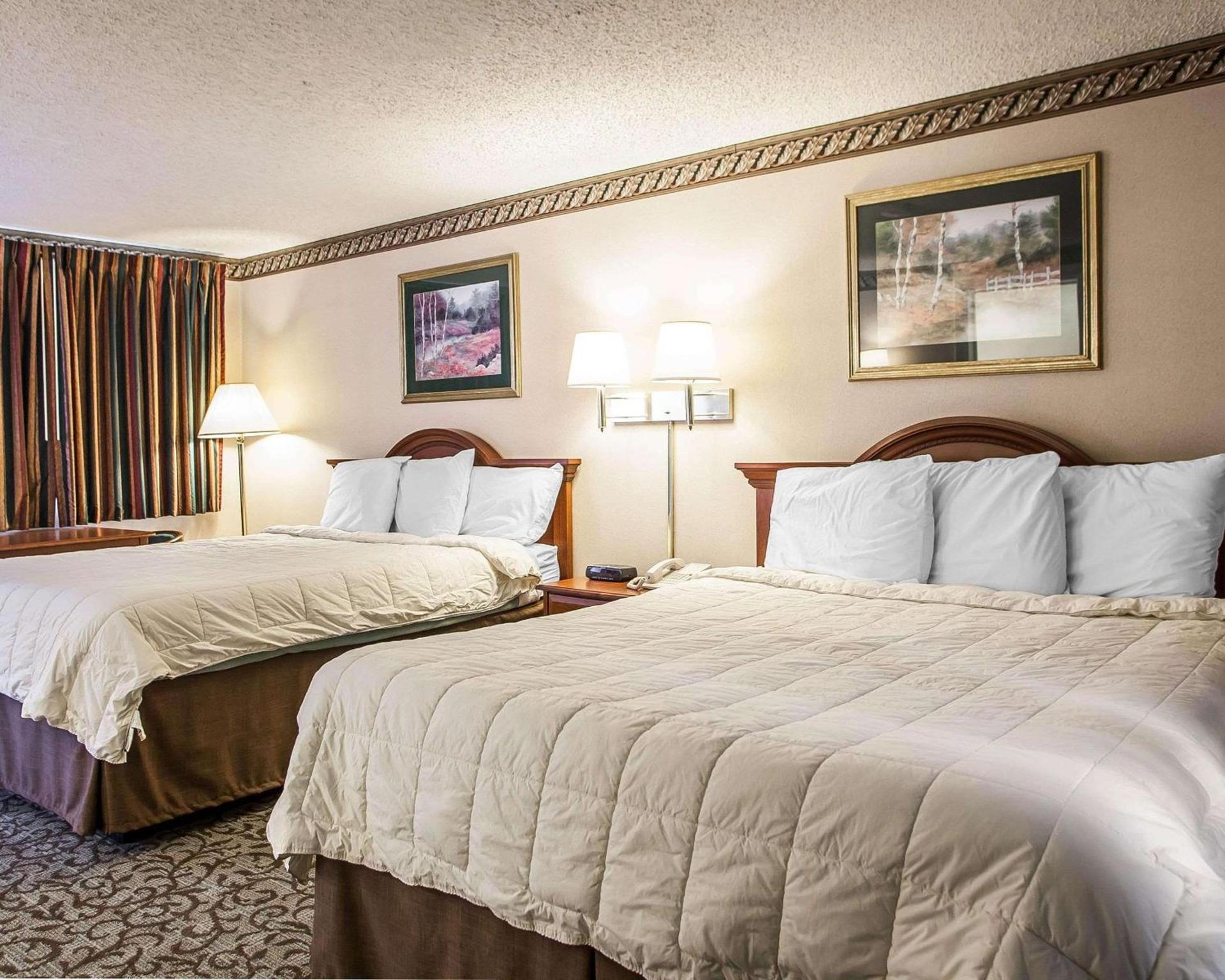 Econo Lodge Newton photo 7