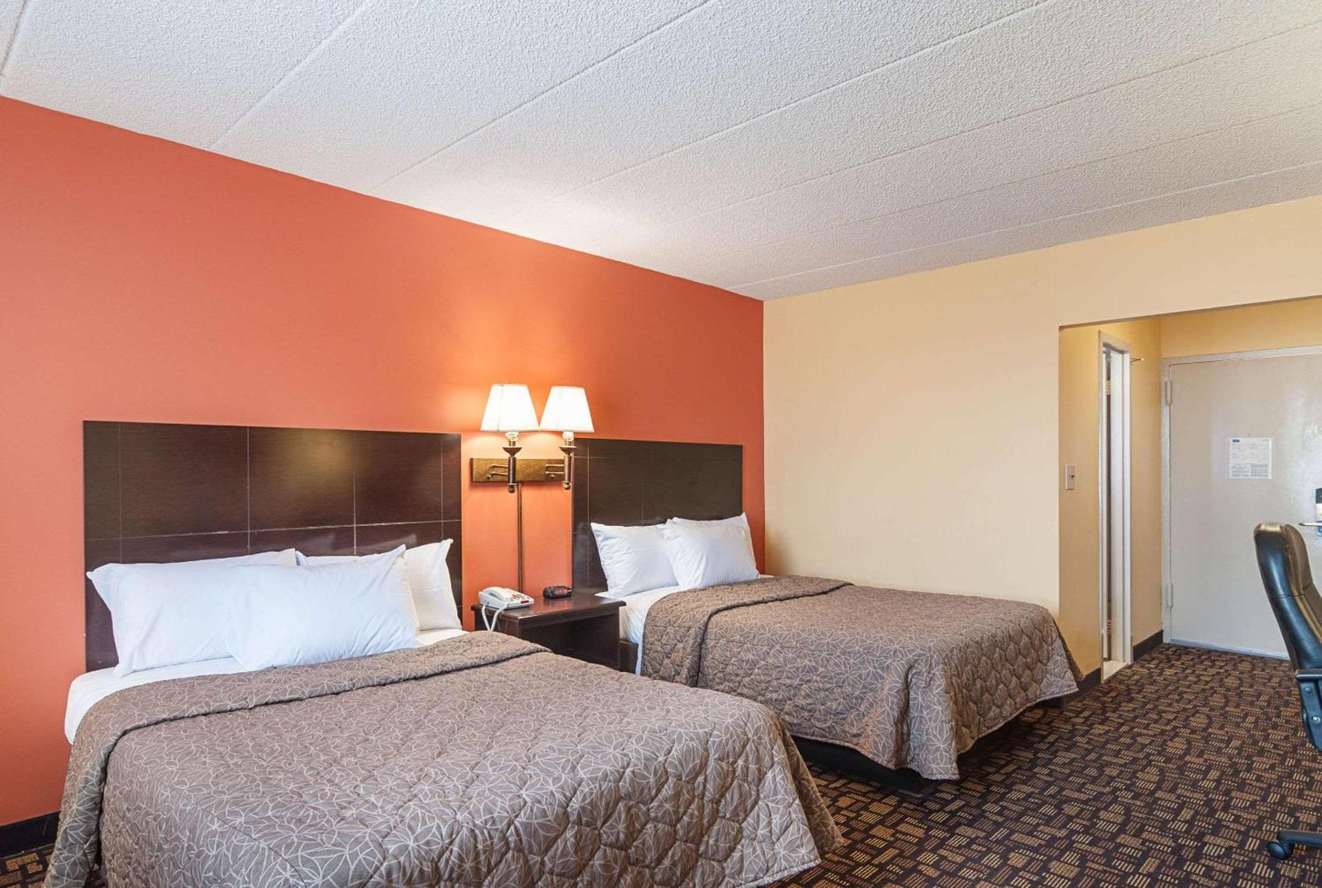 Rodeway Inn Meadowlands photo 4