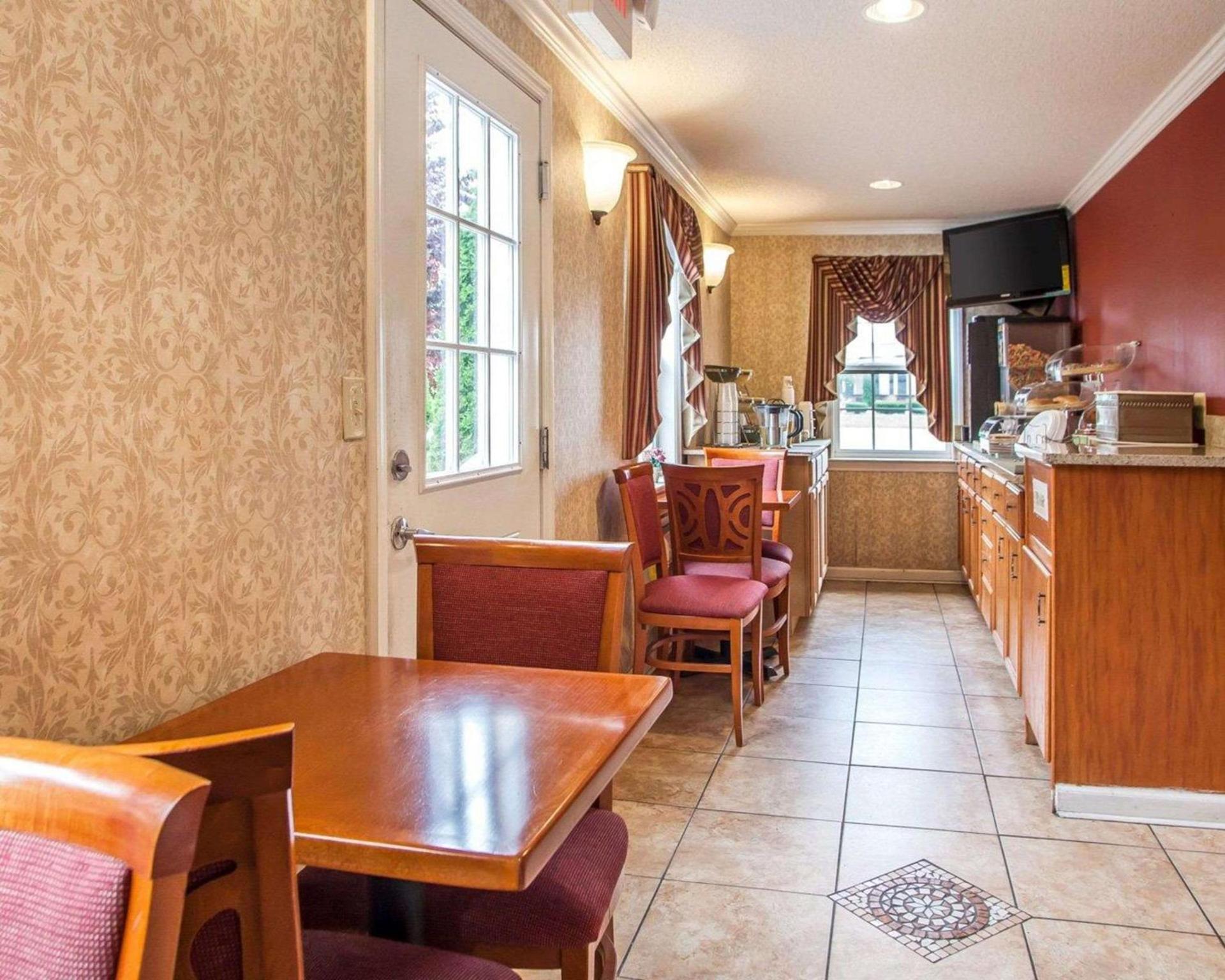 Rodeway Inn Point Pleasant Beach photo 13