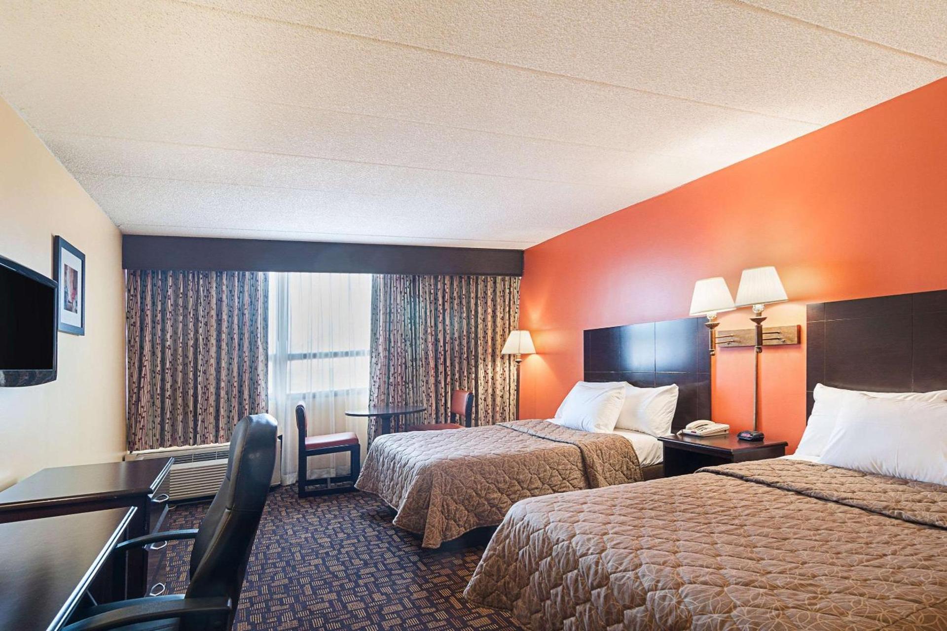 Rodeway Inn Meadowlands photo 9