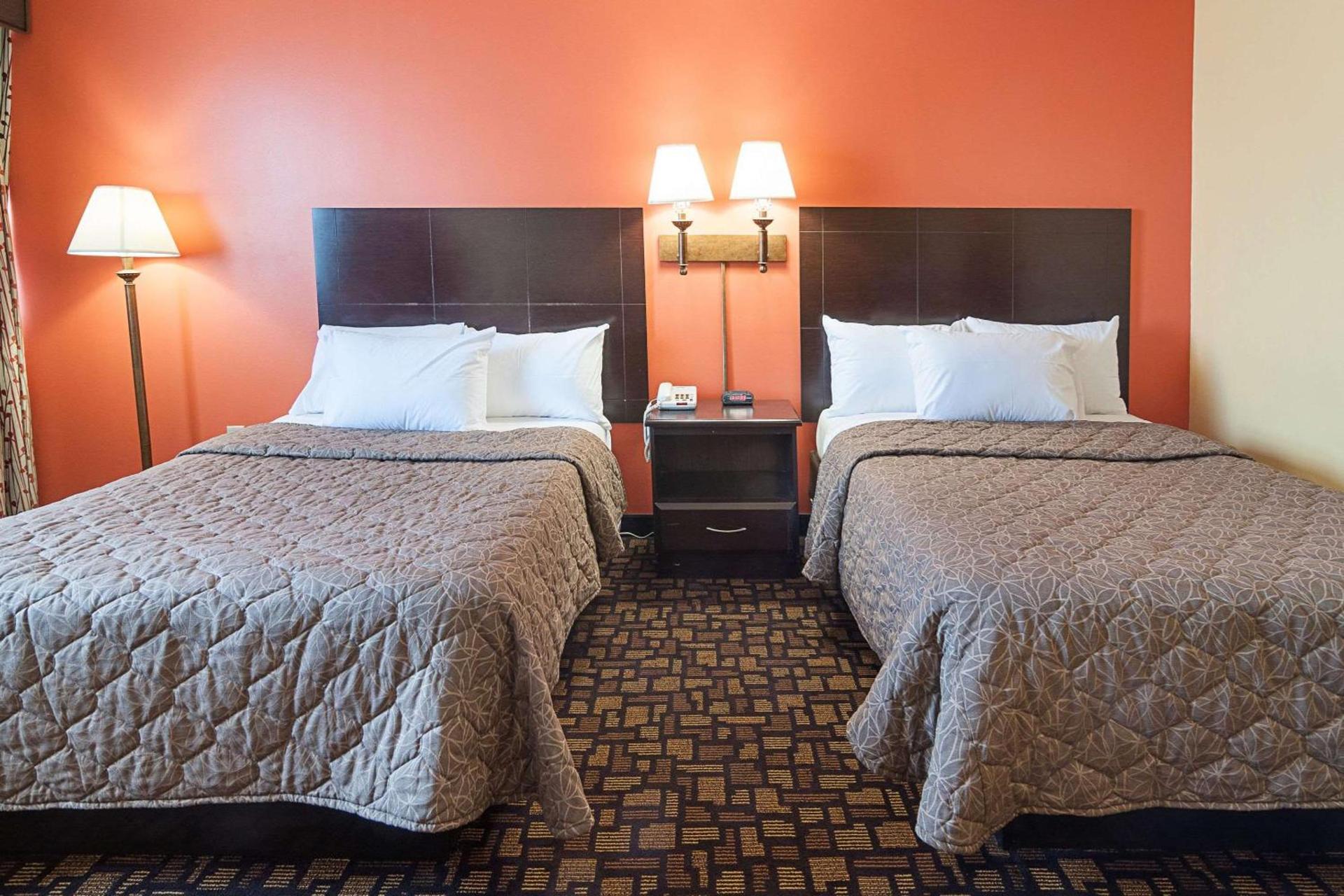 Rodeway Inn Meadowlands photo 13
