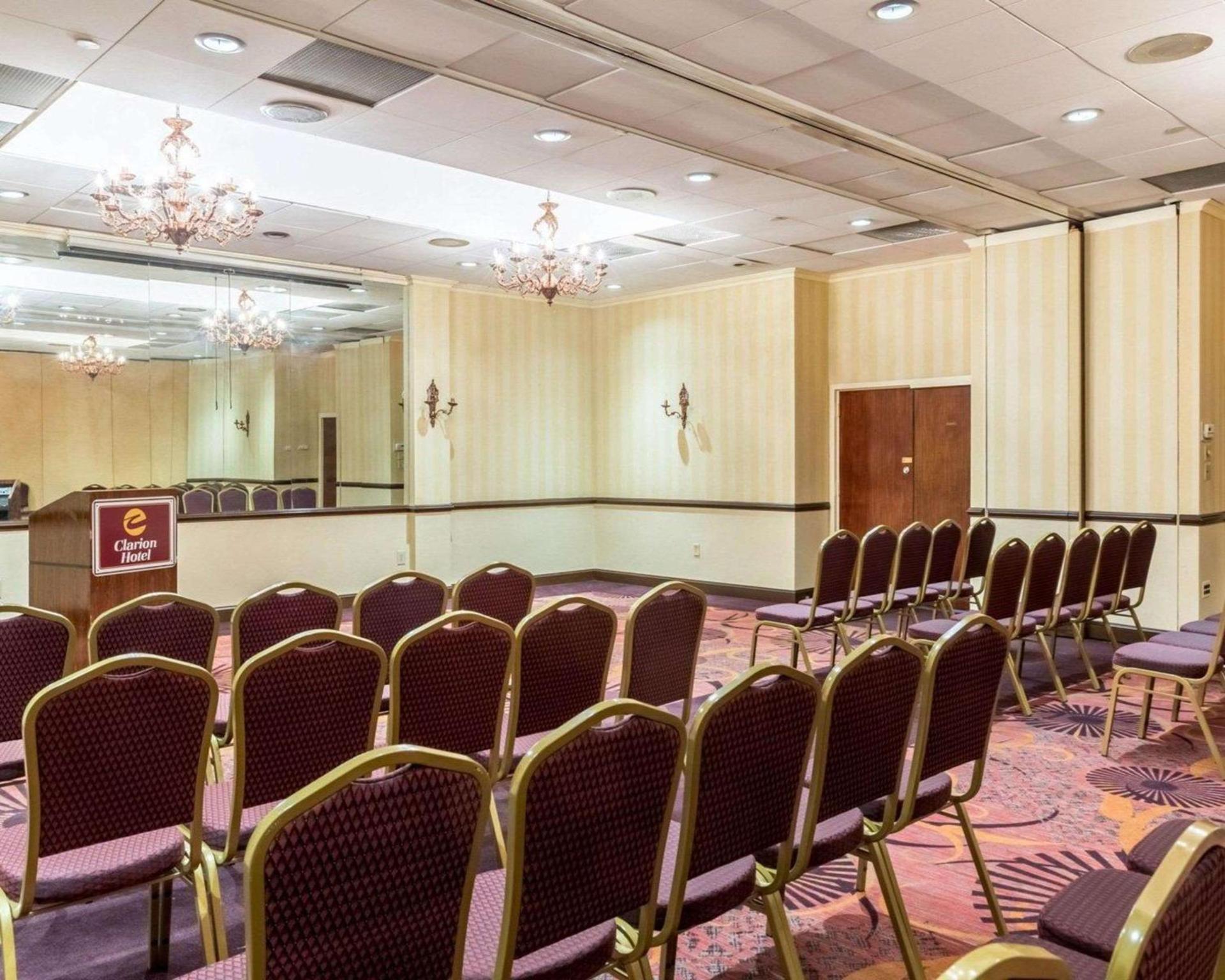 Clarion Hotel Somerset - New Brunswick photo 27