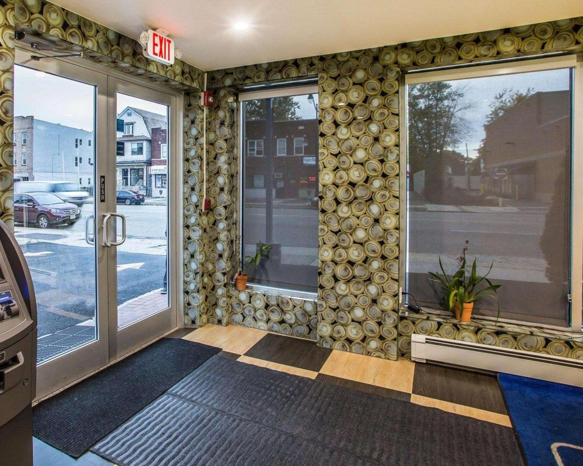 Rodeway Inn Belleville photo 6