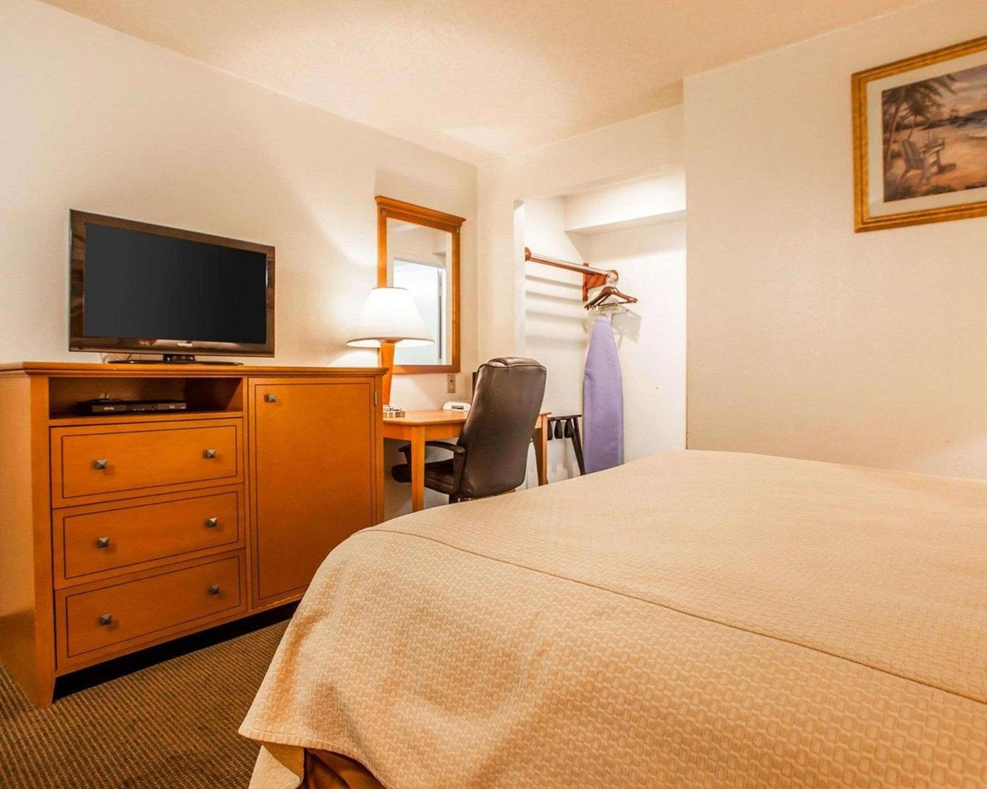 Rodeway Inn Point Pleasant Beach photo 25