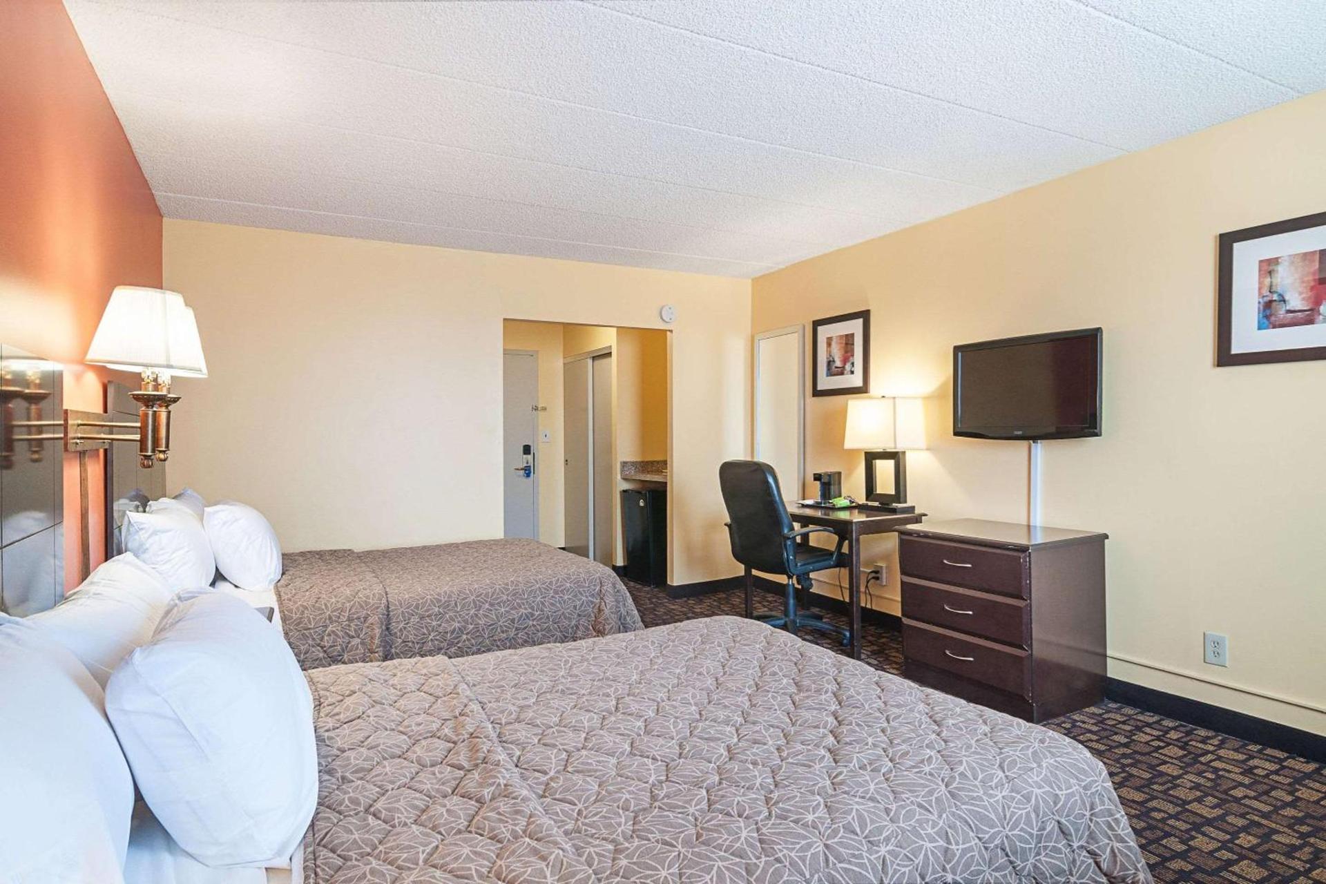 Rodeway Inn Meadowlands photo 19