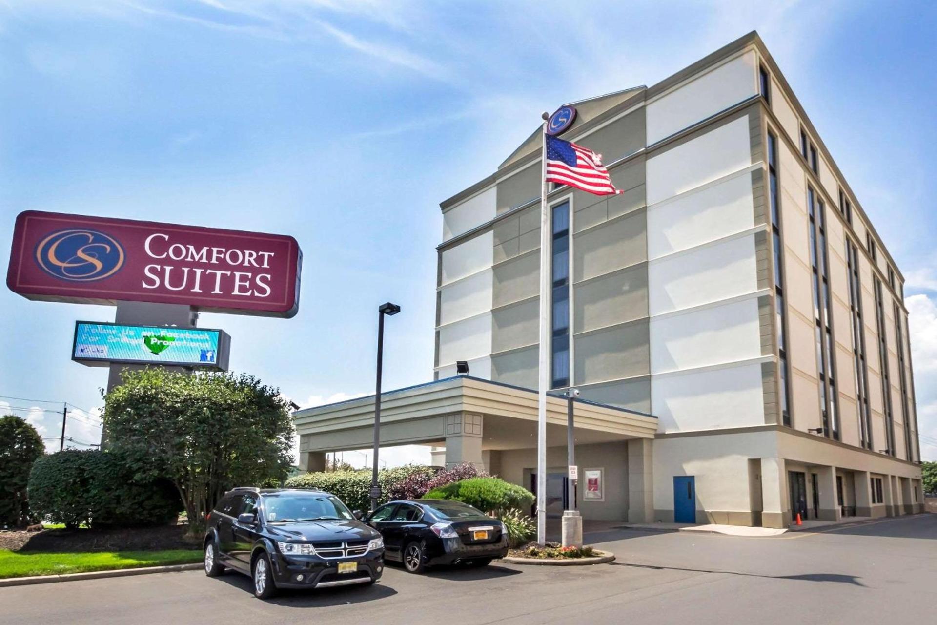 Comfort Suites at Woodbridge — hotel in Avenel