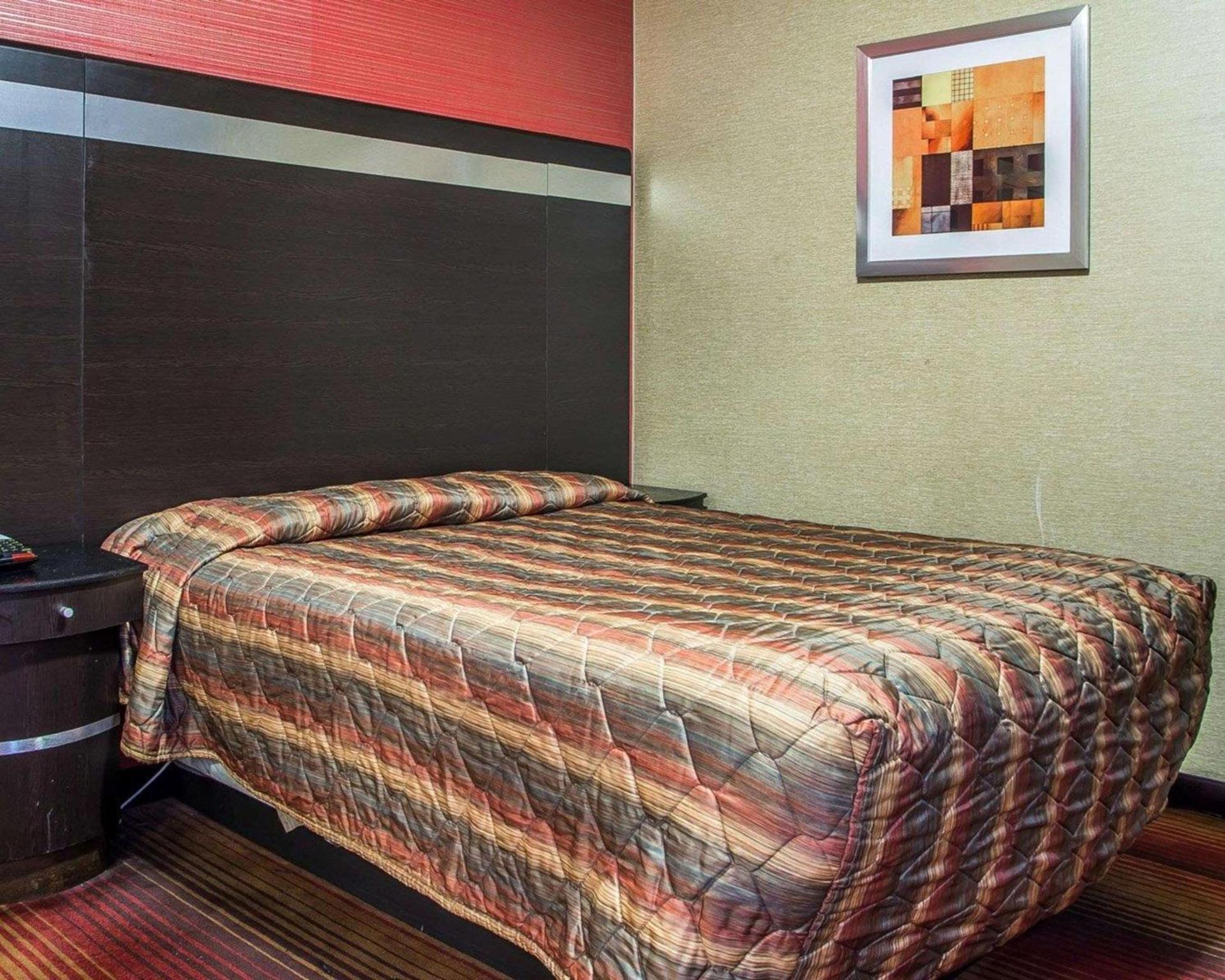 Rodeway Inn Belleville photo 14