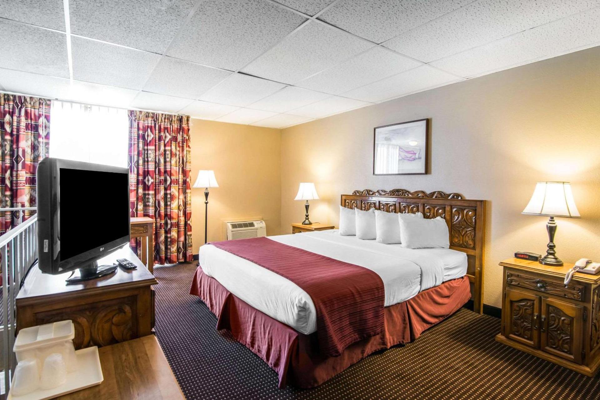 Quality Inn Taos photo 3