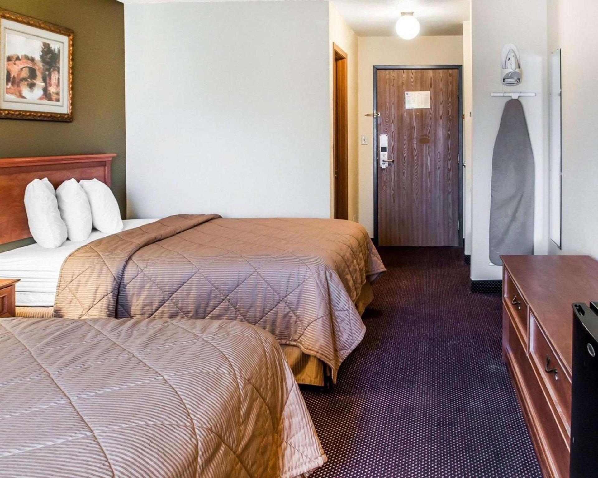 Rodeway Inn Espanola photo 3