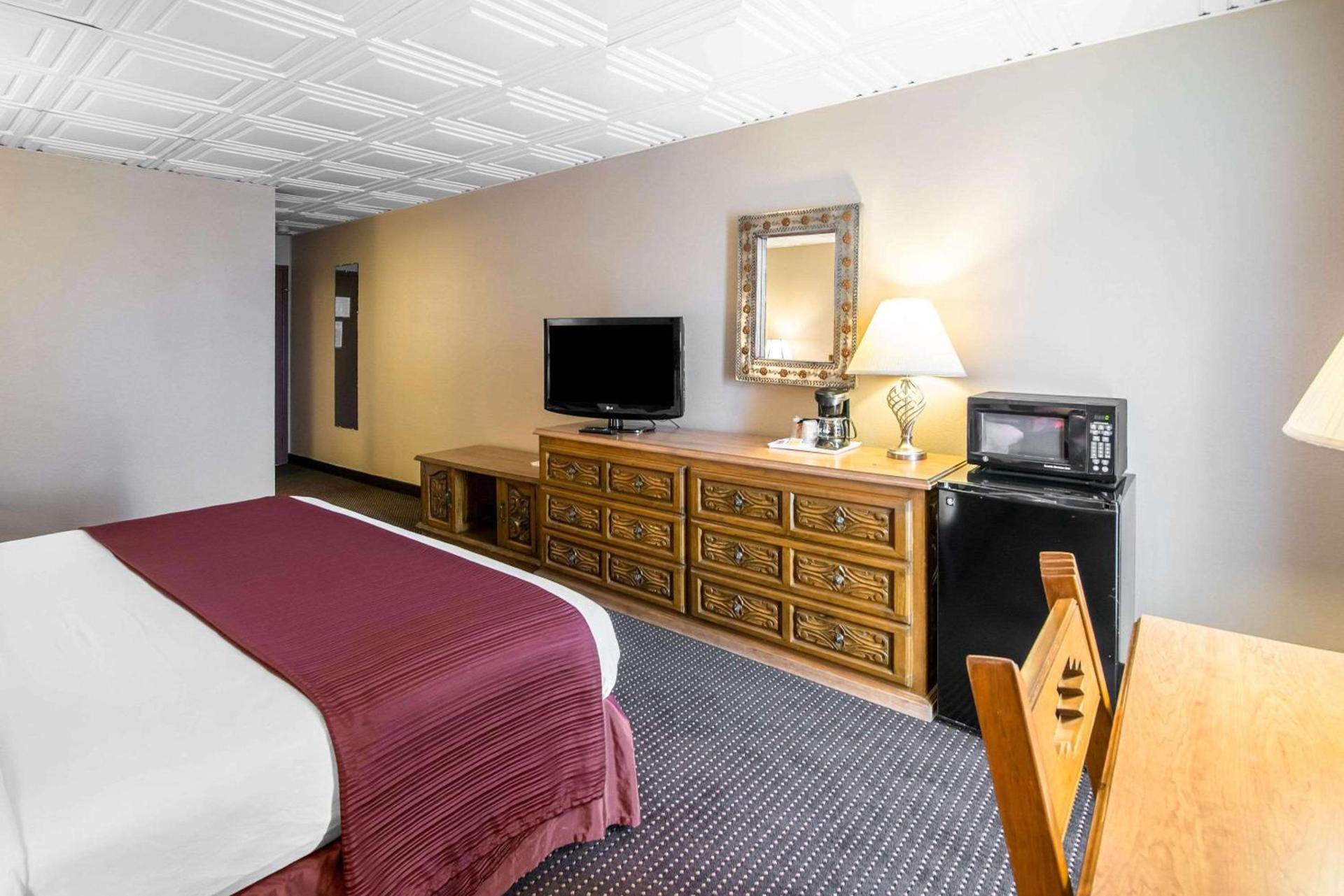 Quality Inn Taos photo 6
