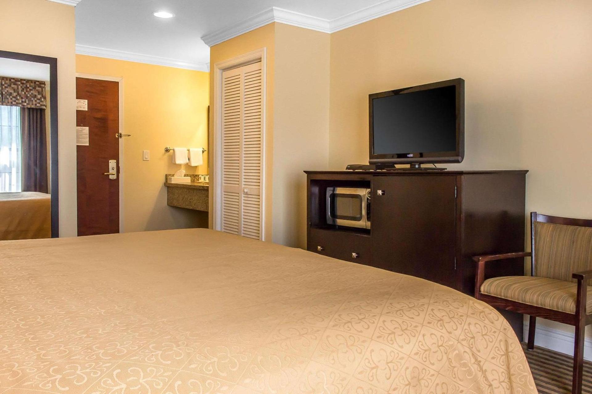 Quality Inn near Mountain Creek photo 19