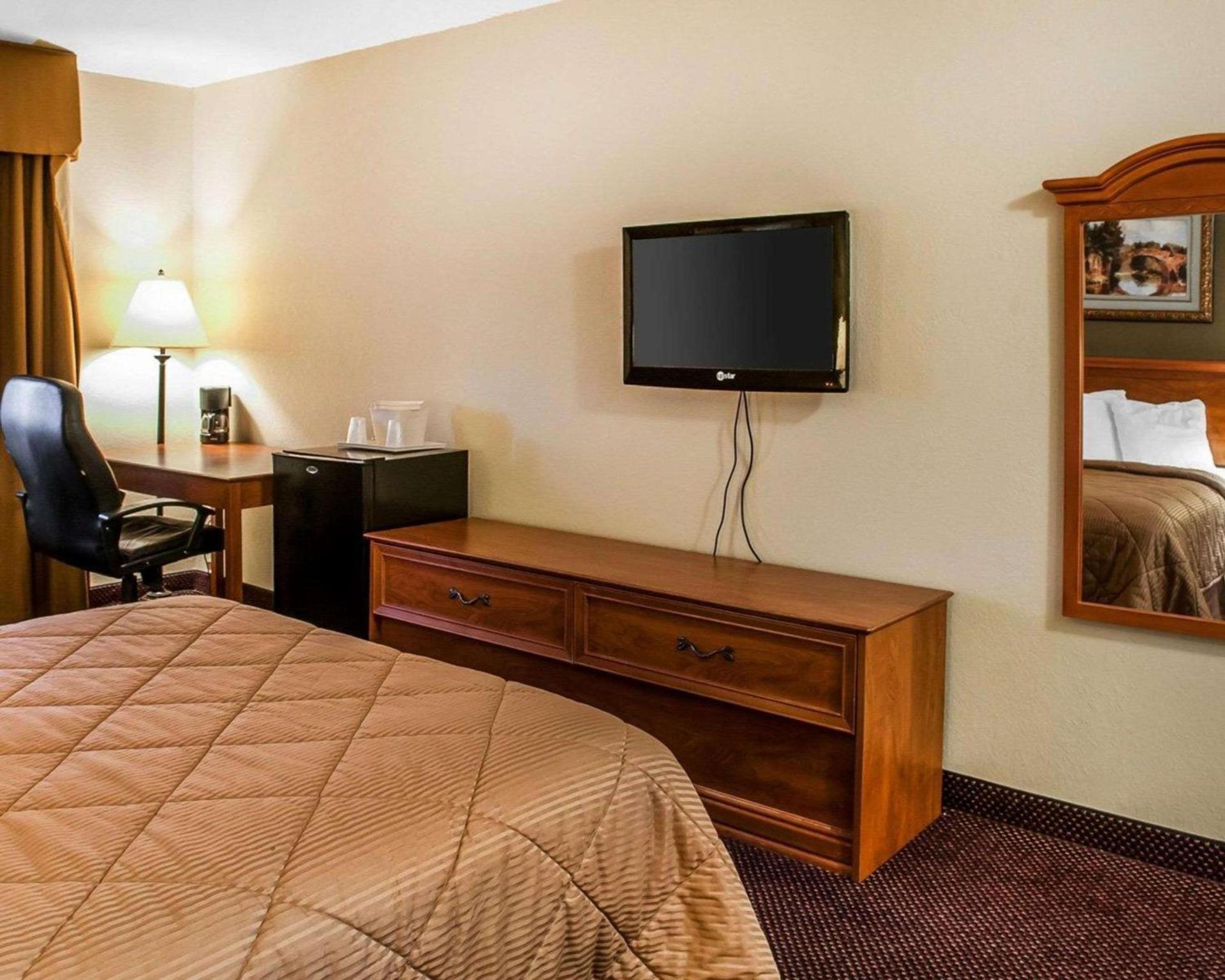 Rodeway Inn Espanola photo 9