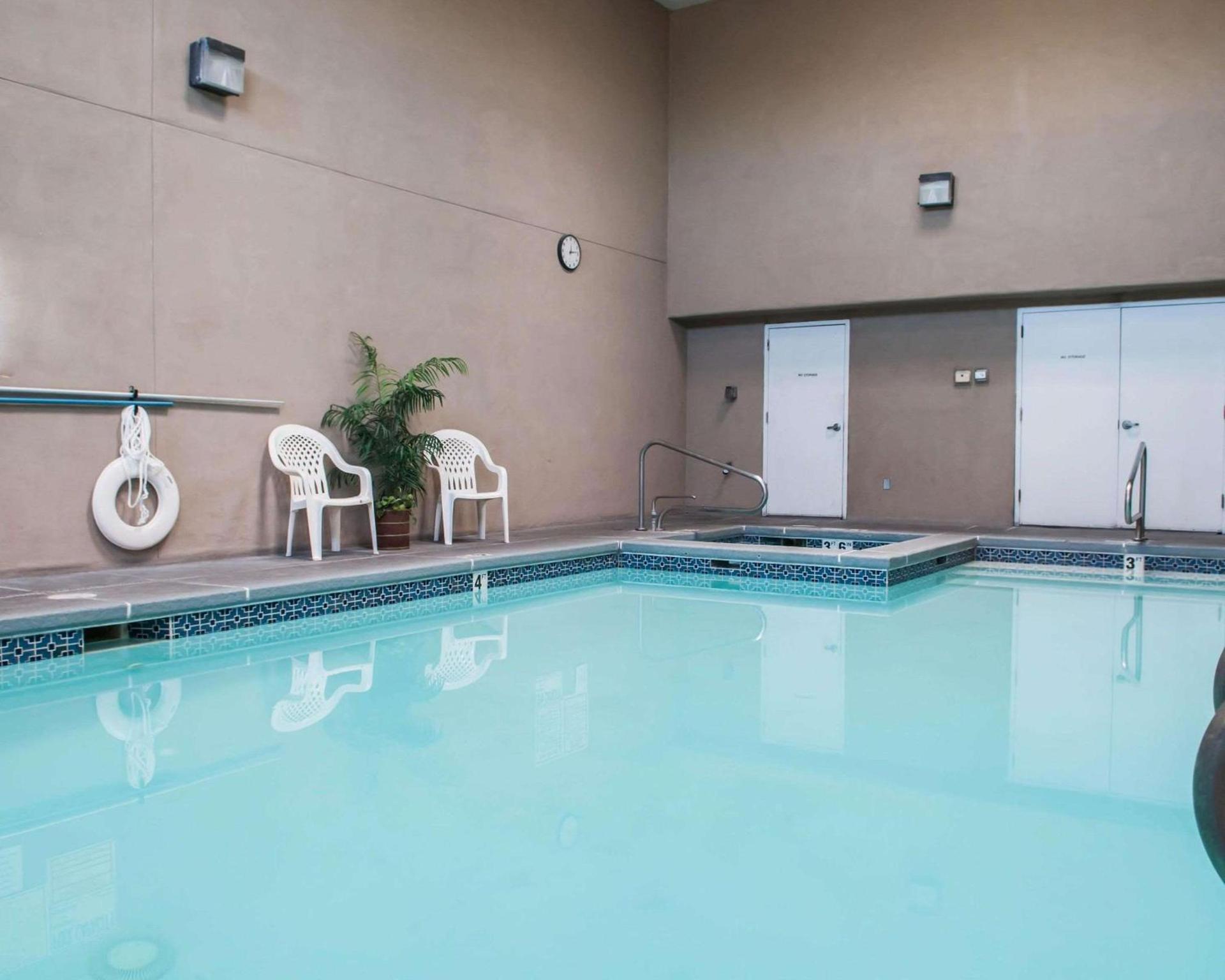 Econo Lodge Albuquerque Old Town photo 20