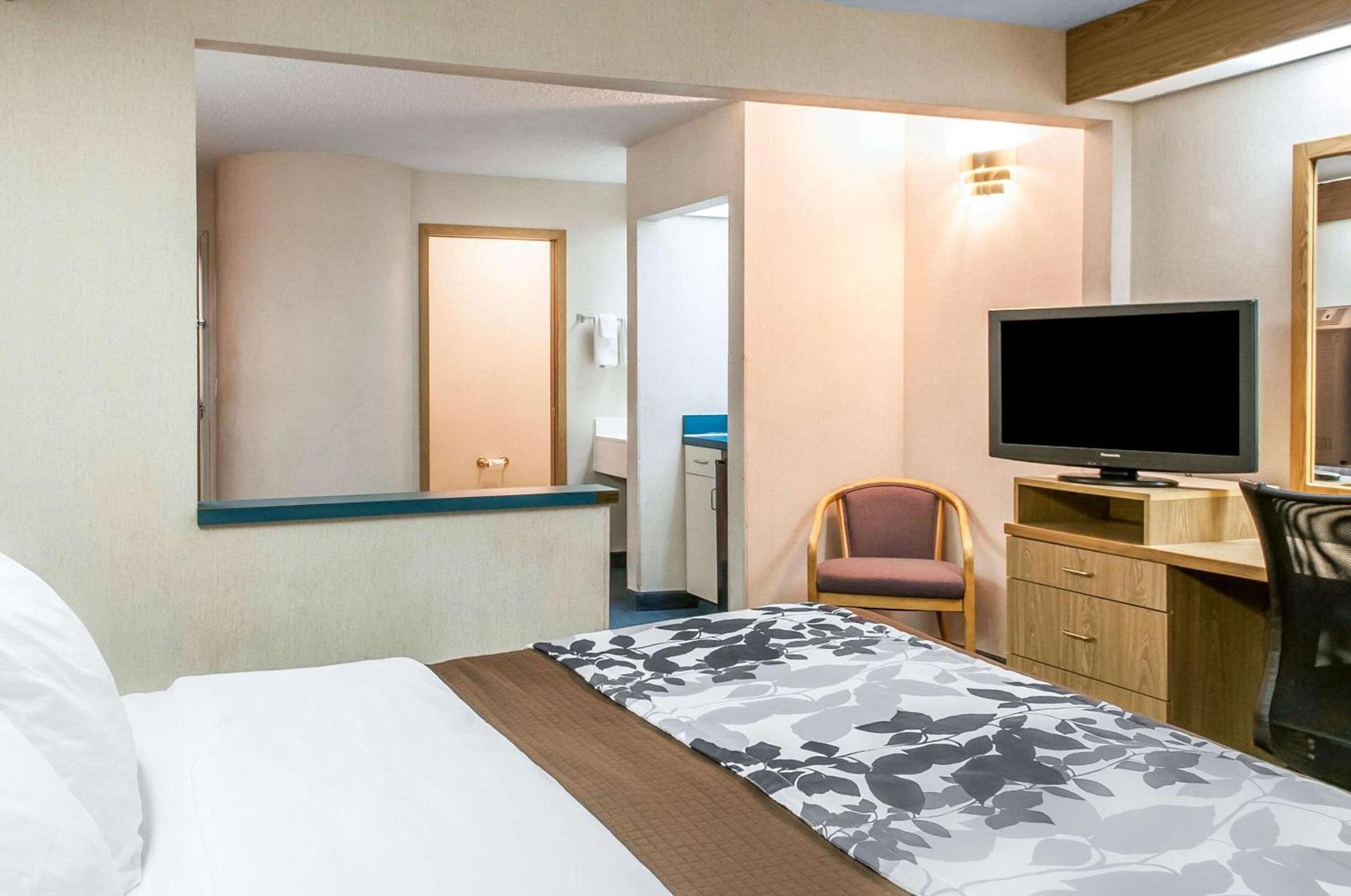 Sleep Inn University photo 16