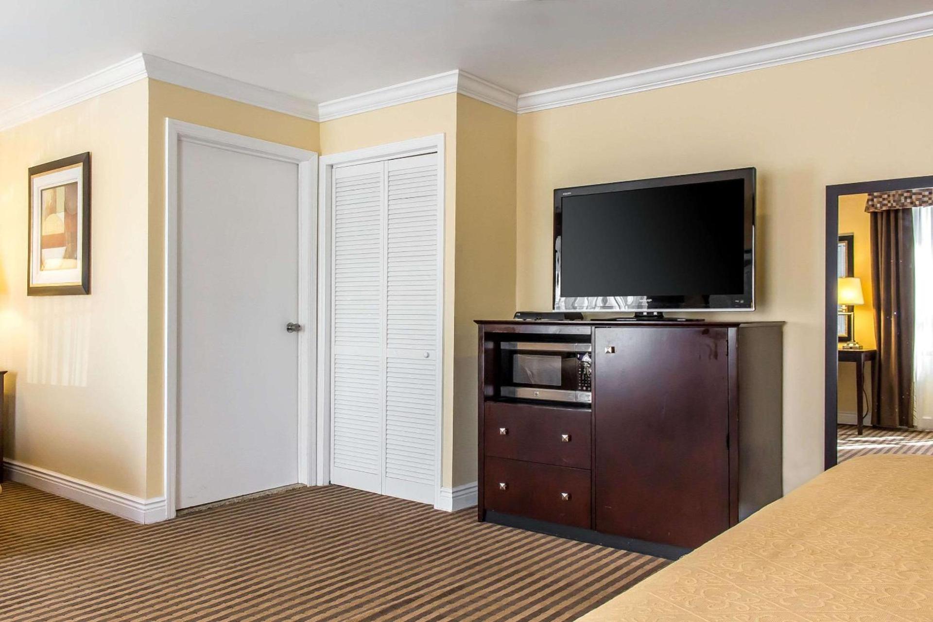 Quality Inn near Mountain Creek photo 29