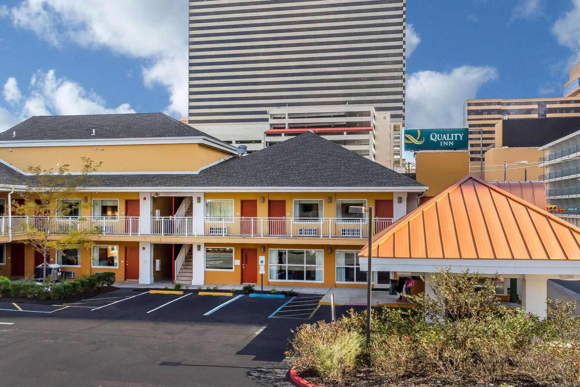 Quality Inn Flamingo photo 2
