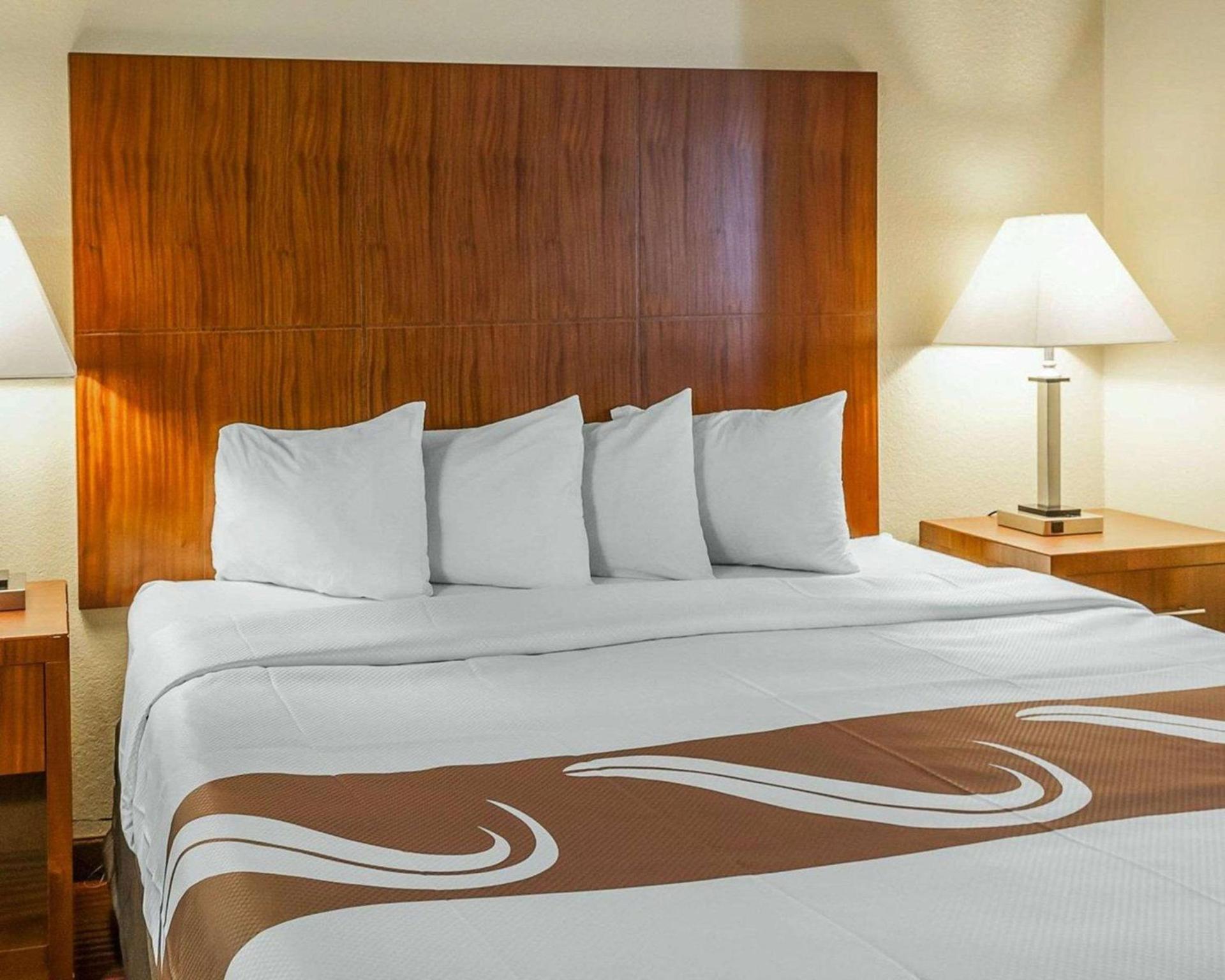 Quality Inn & Suites Albuquerque West photo 8
