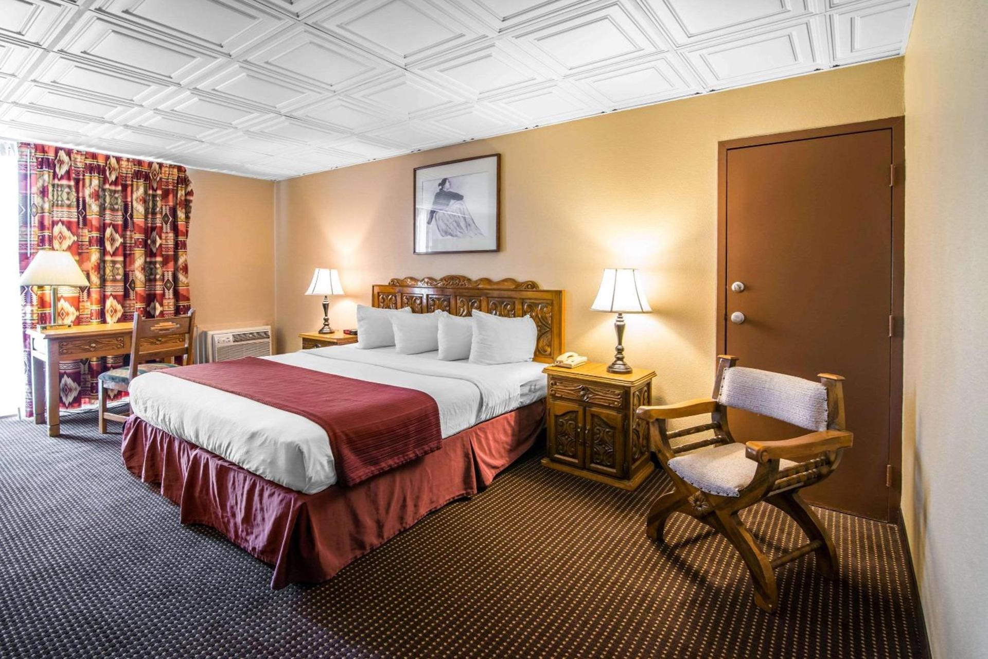 Quality Inn Taos photo 17