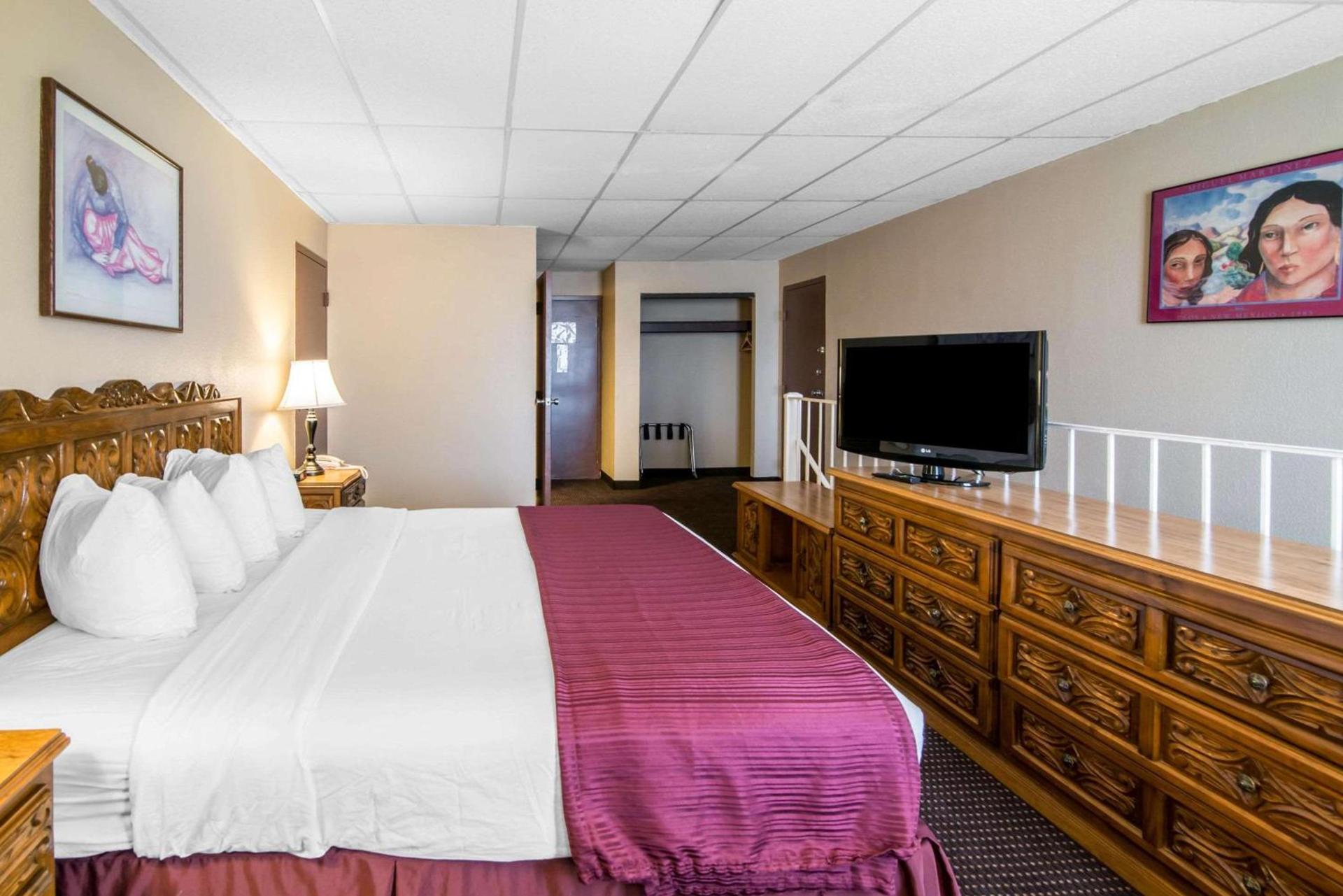 Quality Inn Taos photo 18