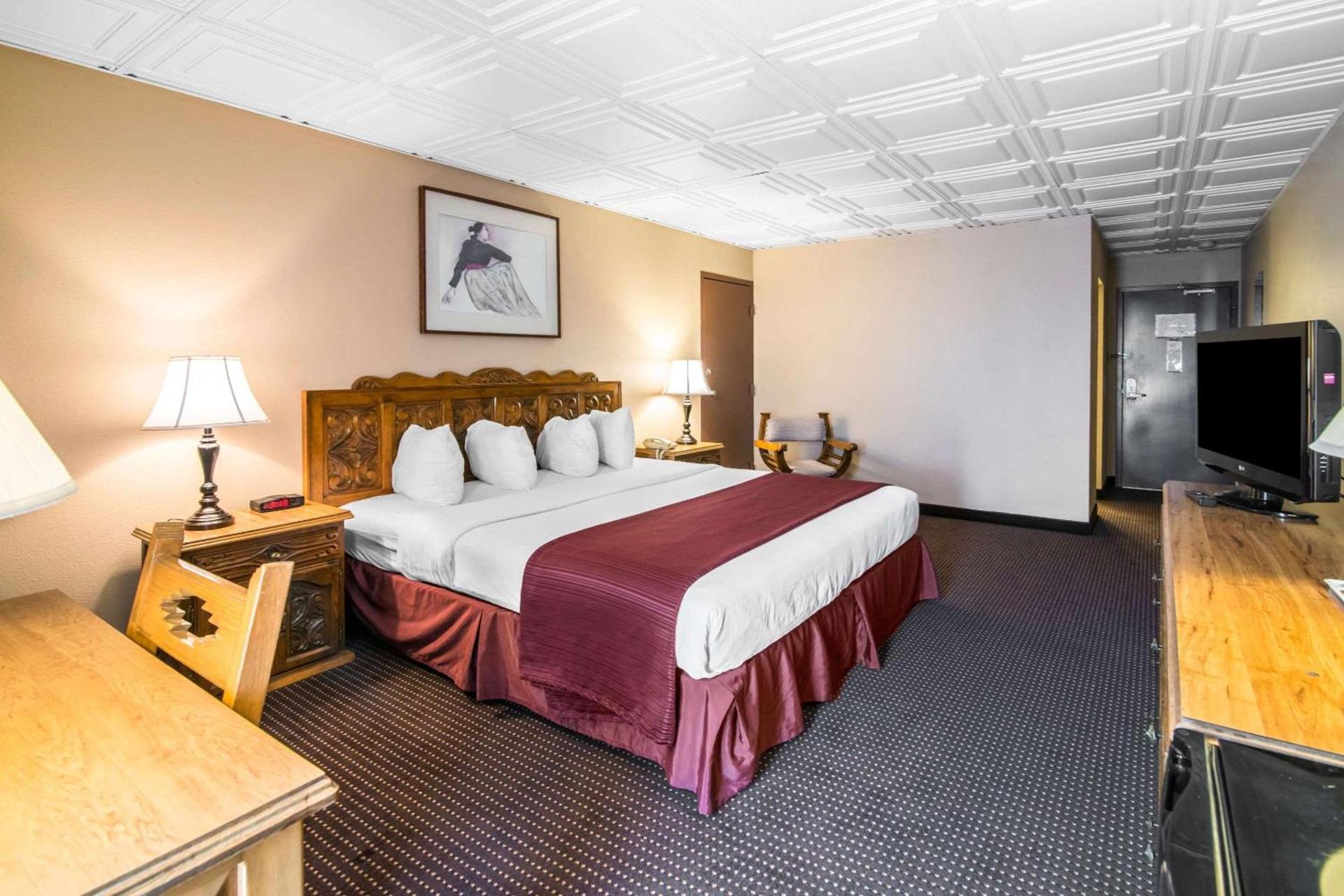 Quality Inn Taos photo 19