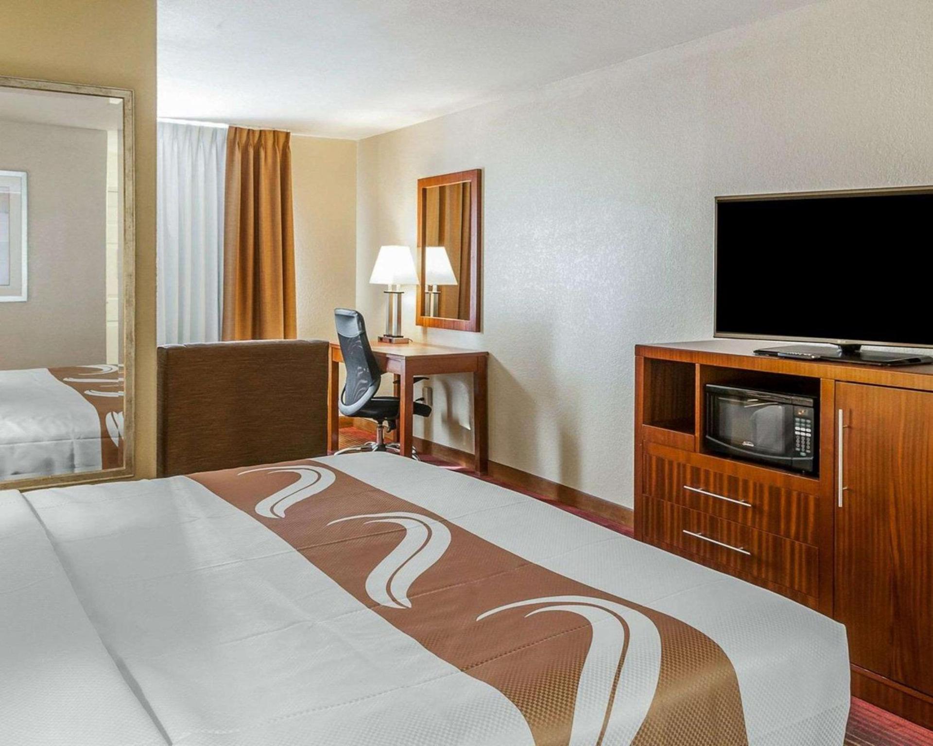 Quality Inn & Suites Albuquerque West photo 13