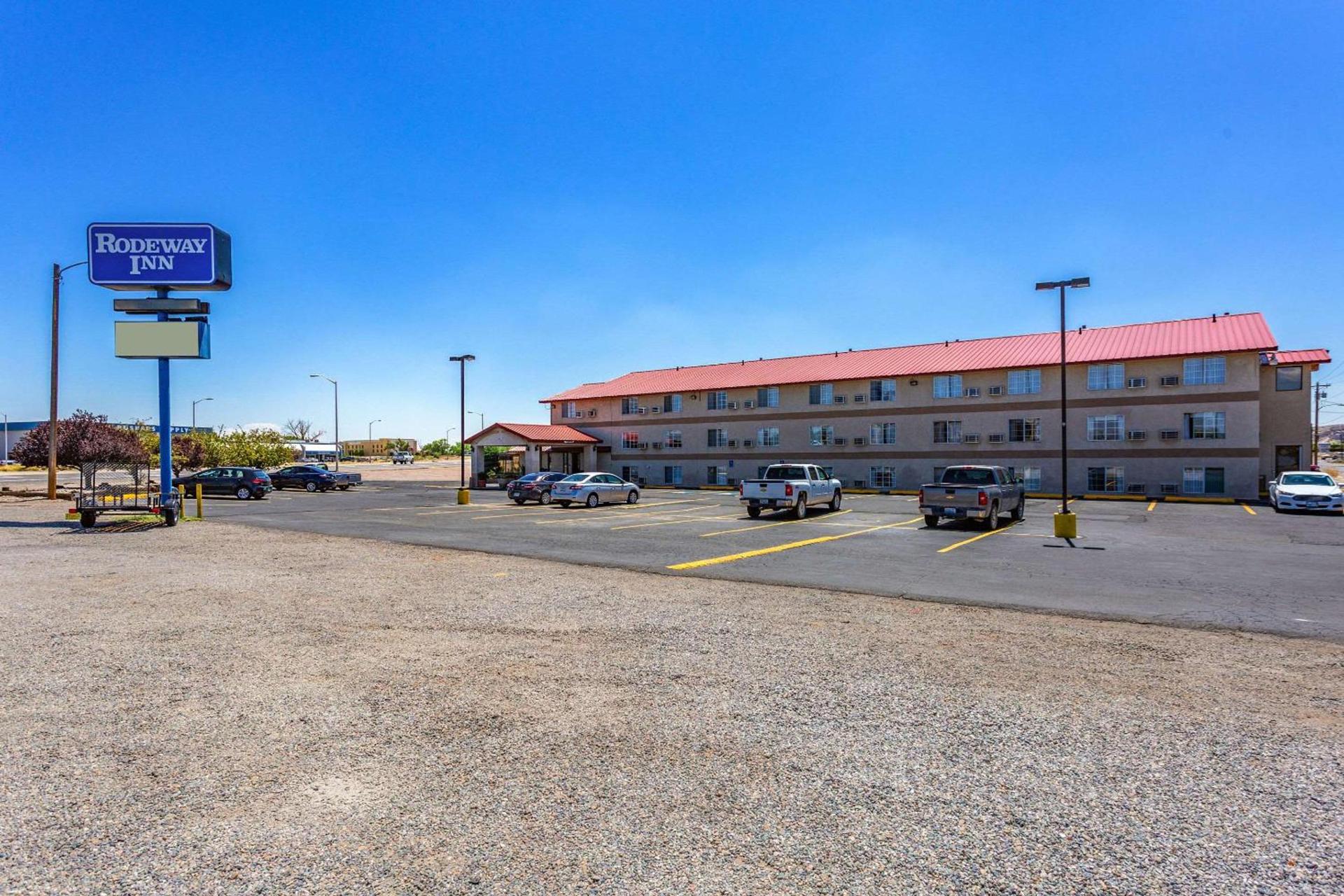 Rodeway Inn Farmington photo 2