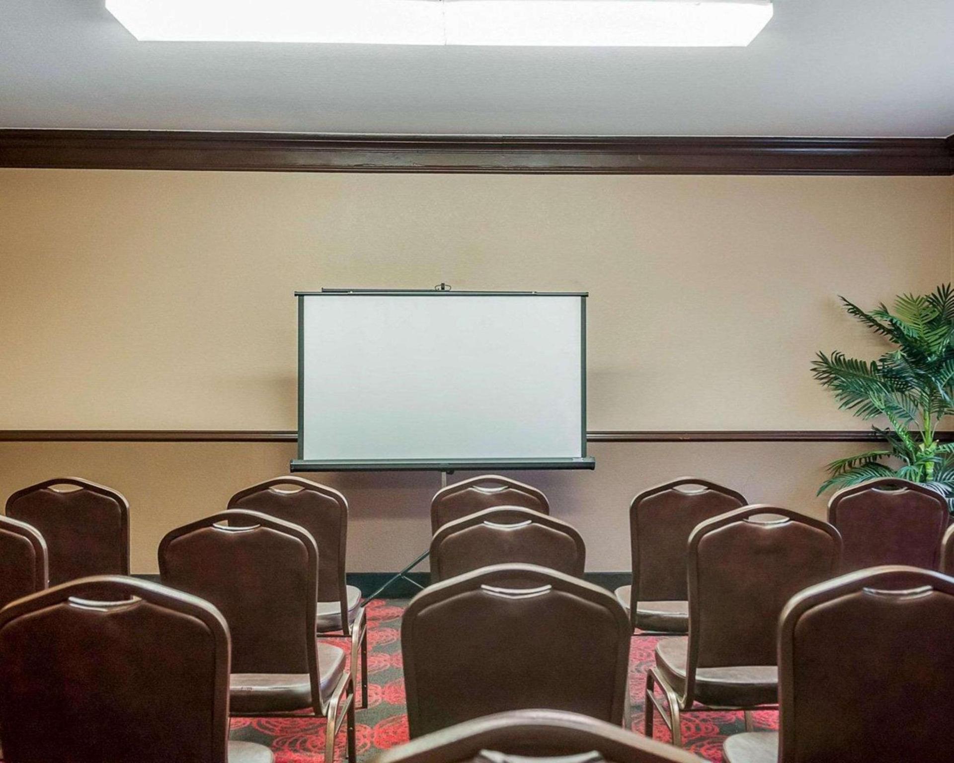 Quality Inn & Suites Albuquerque West photo 17