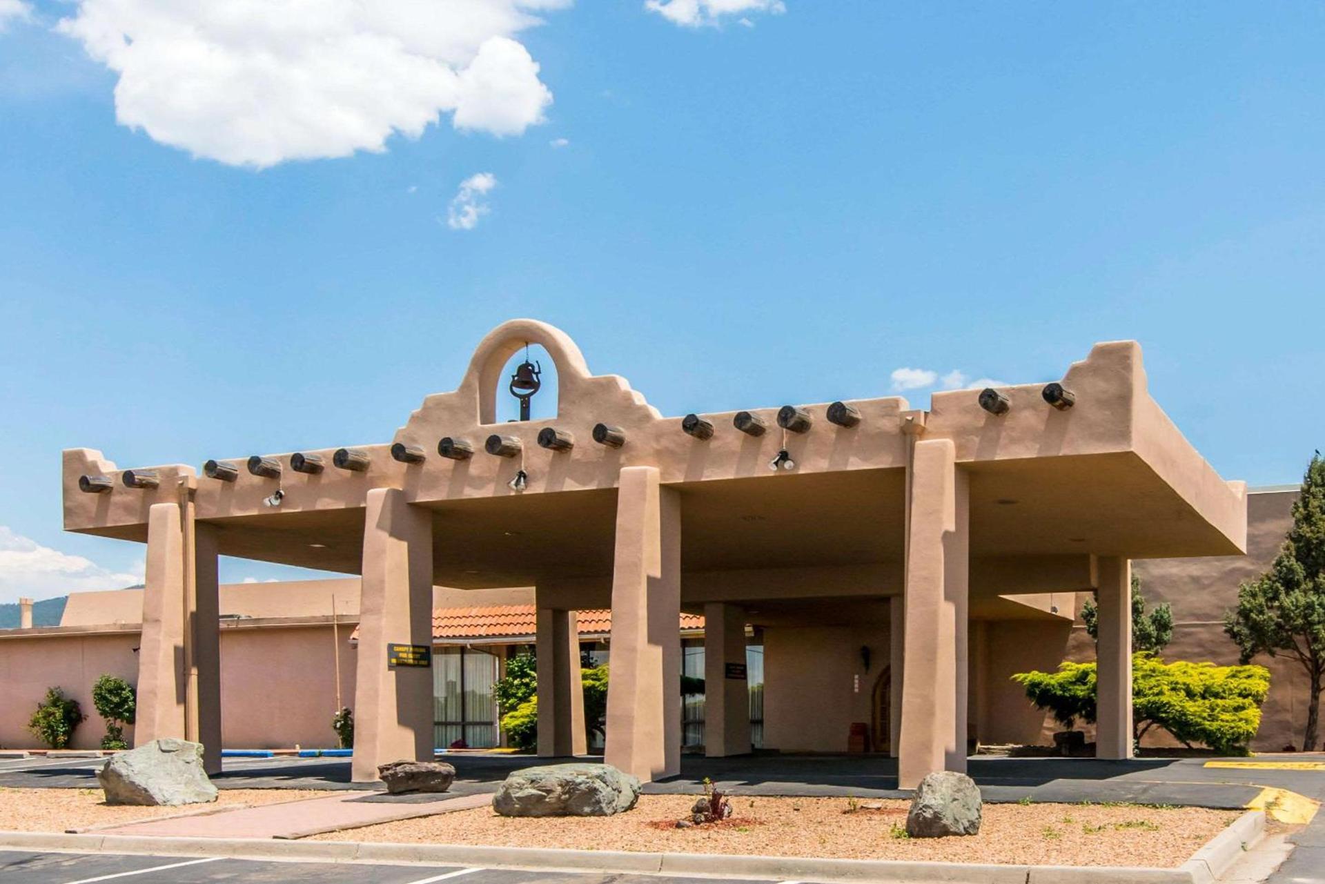 Quality Inn Taos photo 25