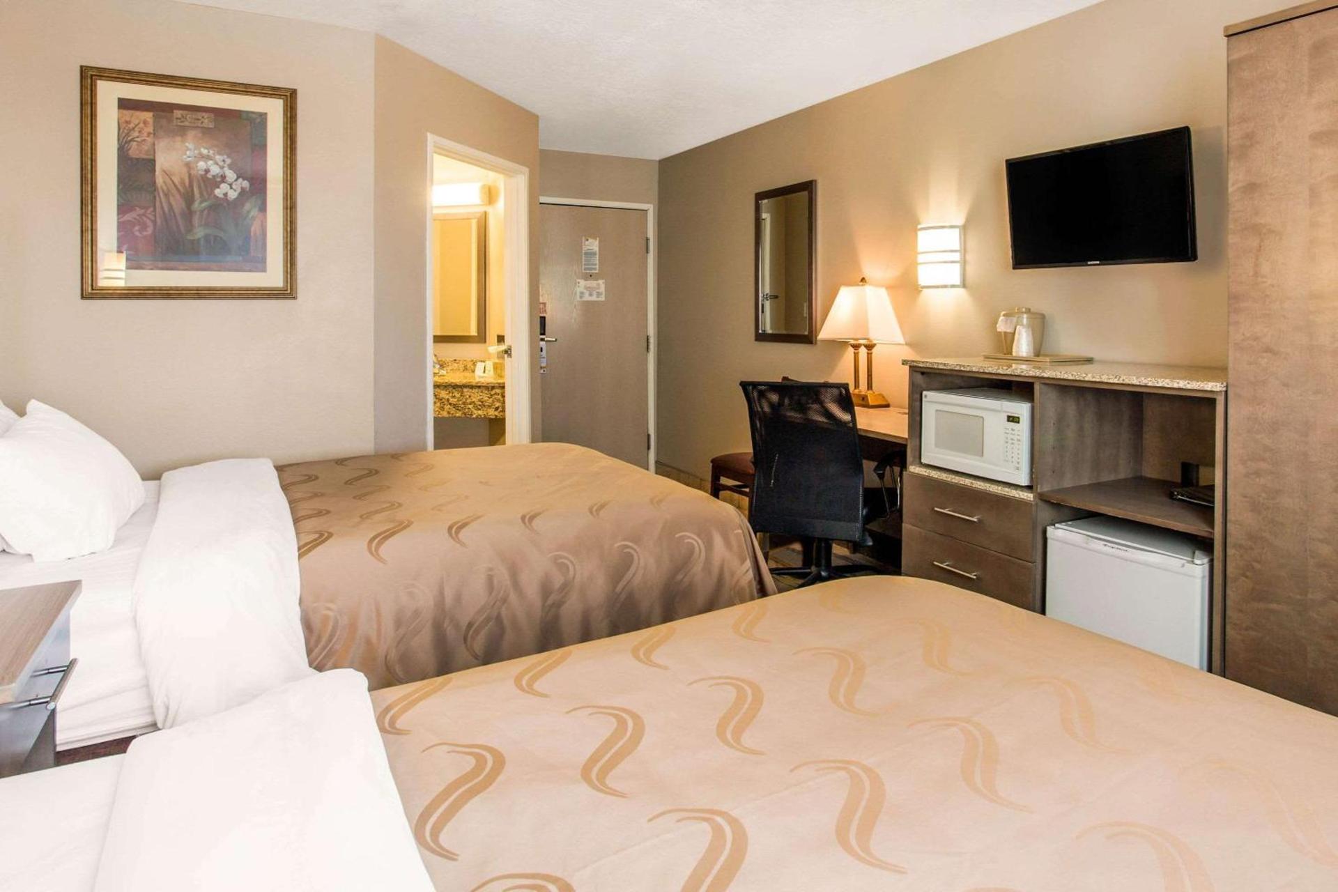 Quality Inn Moriarty photo 15