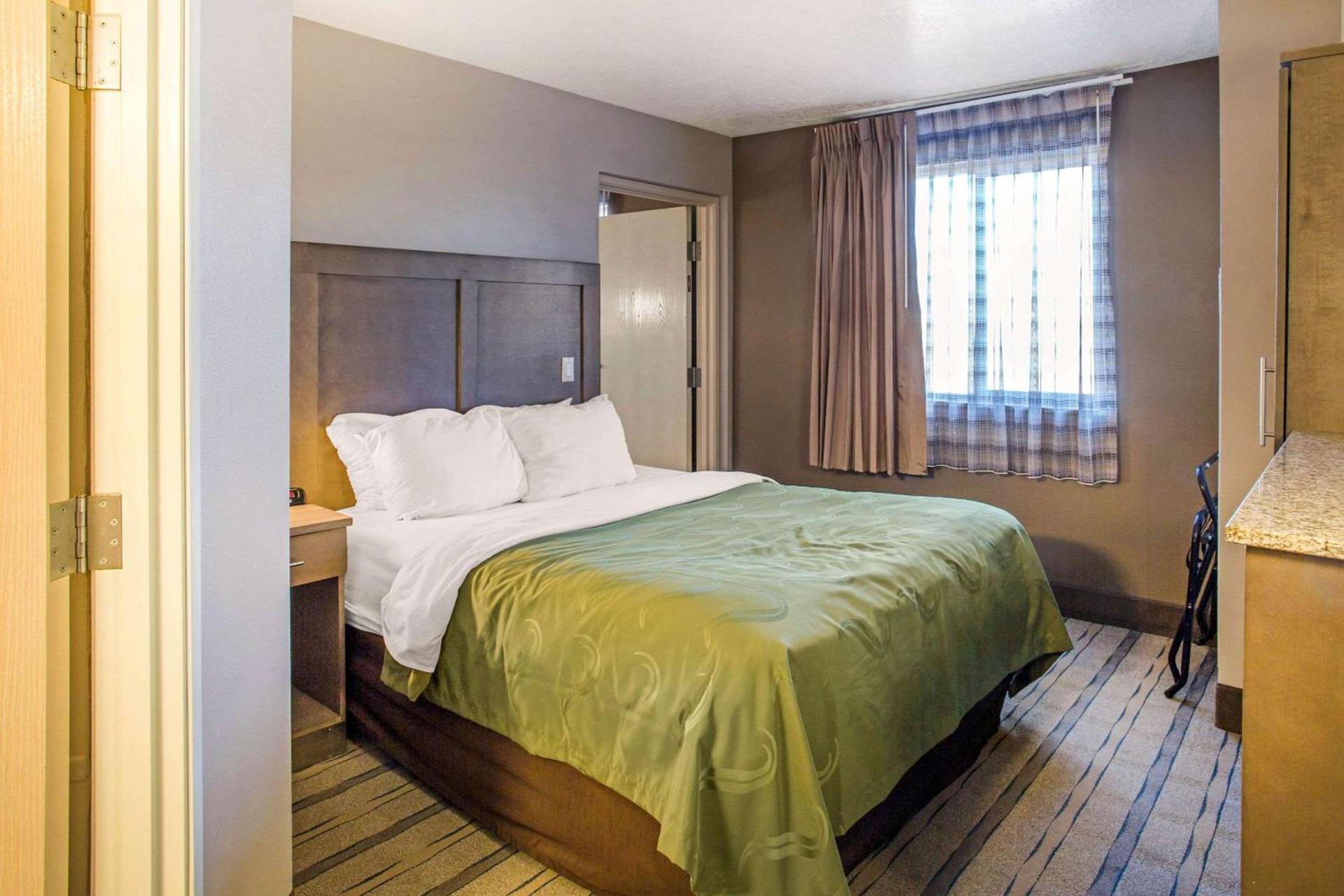Quality Inn Moriarty photo 25