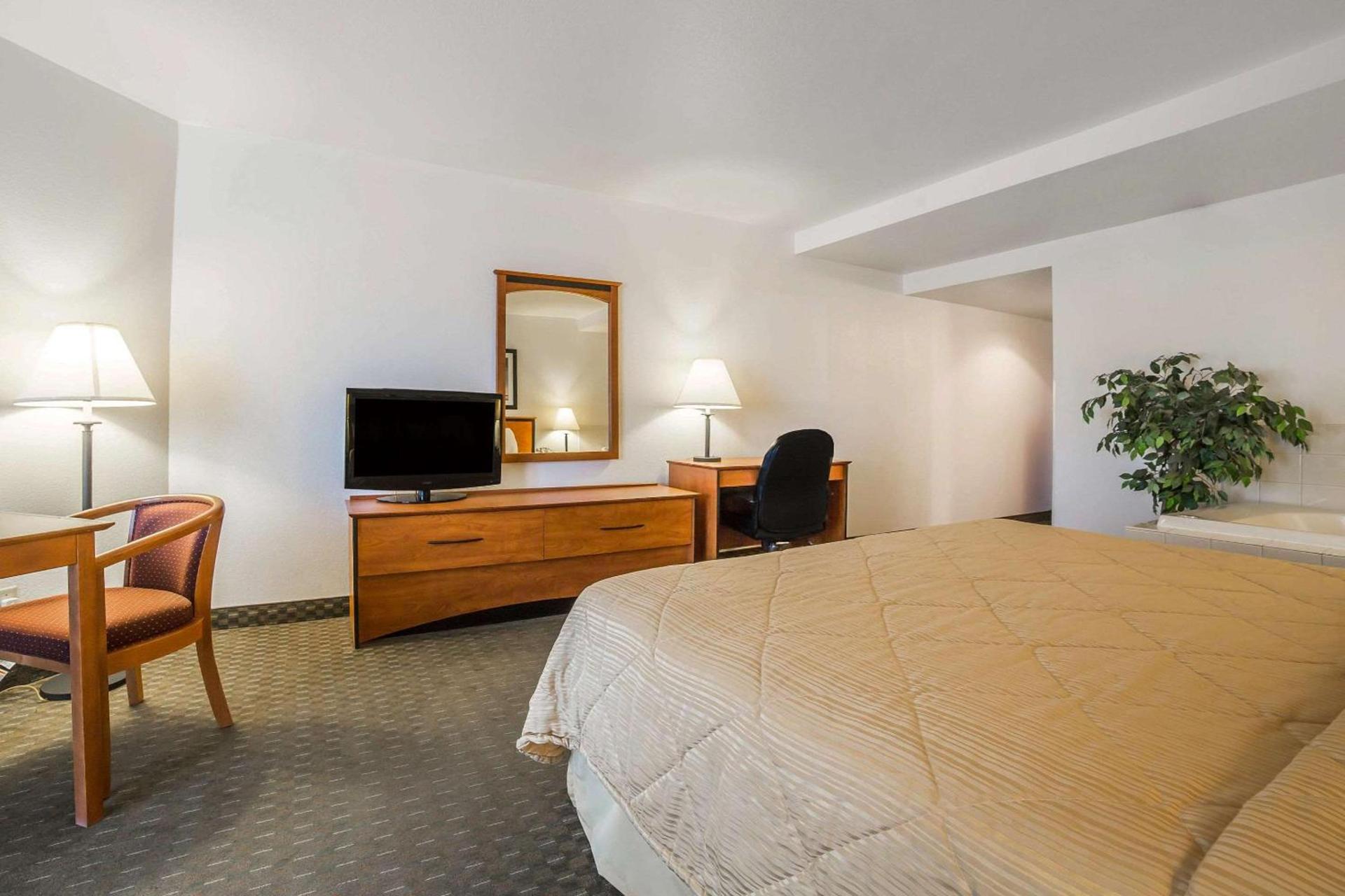 Lake Mead Inn photo 11