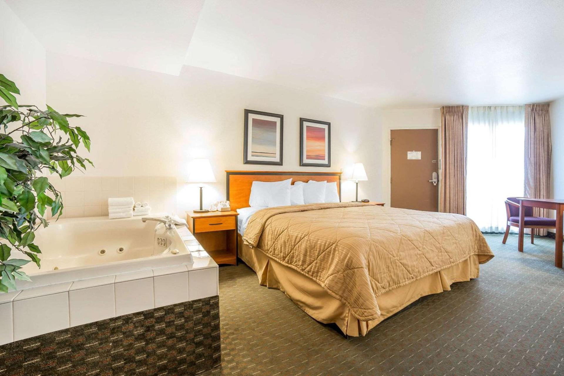 Lake Mead Inn photo 10