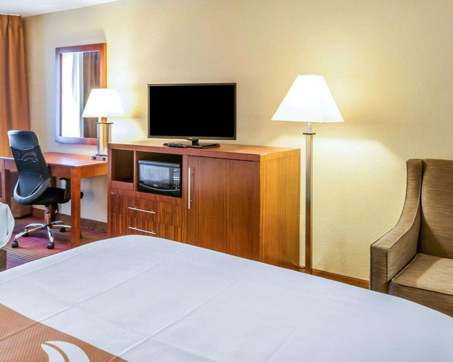 Quality Inn & Suites Albuquerque West photo 30