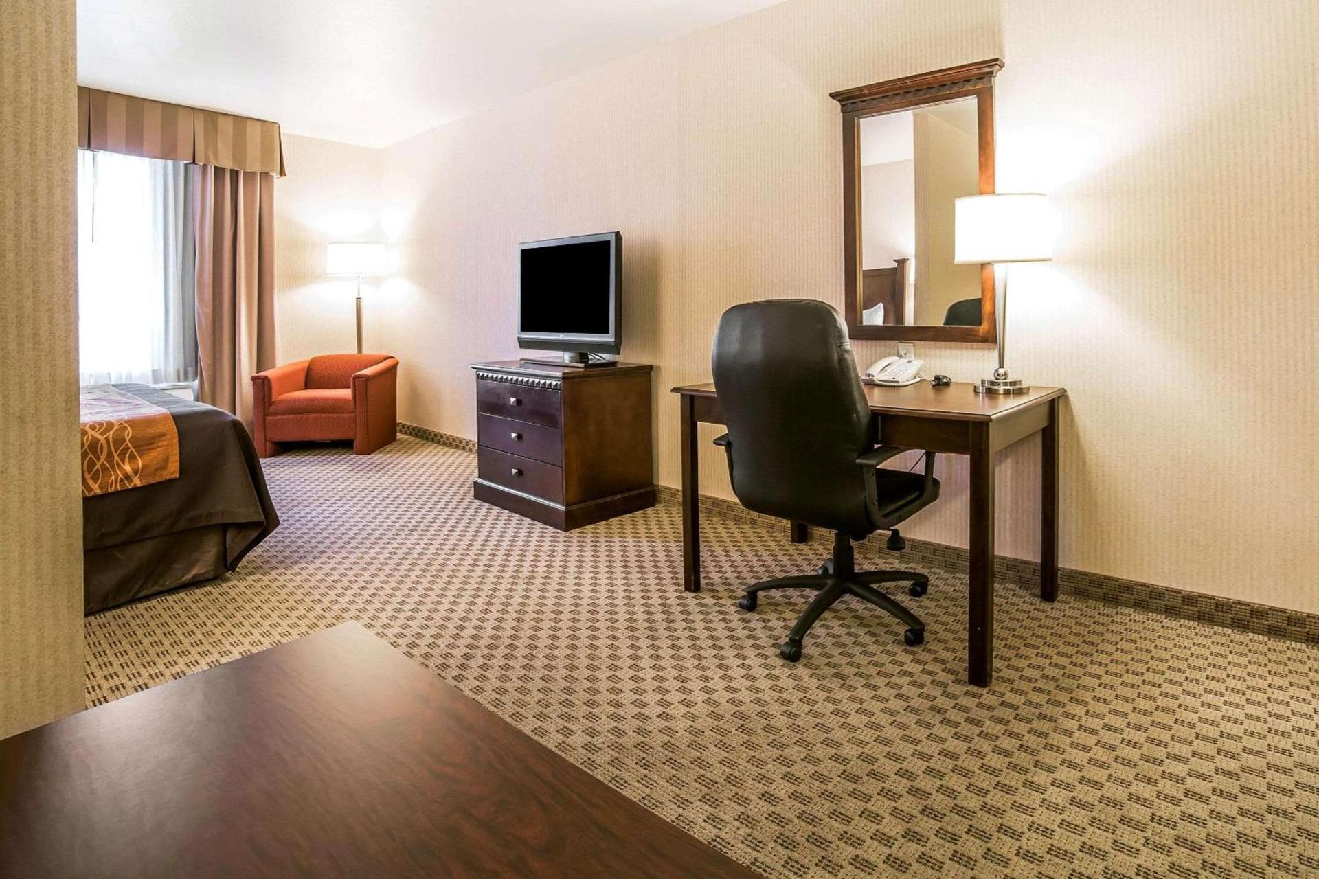 Comfort Inn & Suites Henderson - Las Vegas photo 21