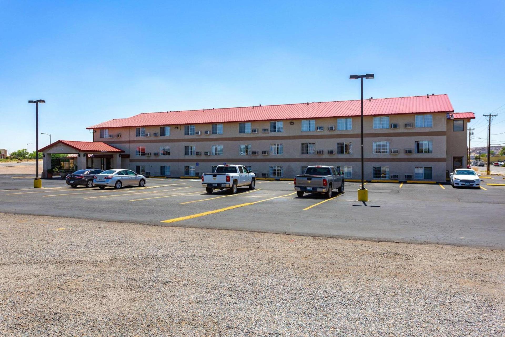 Rodeway Inn Farmington photo 5