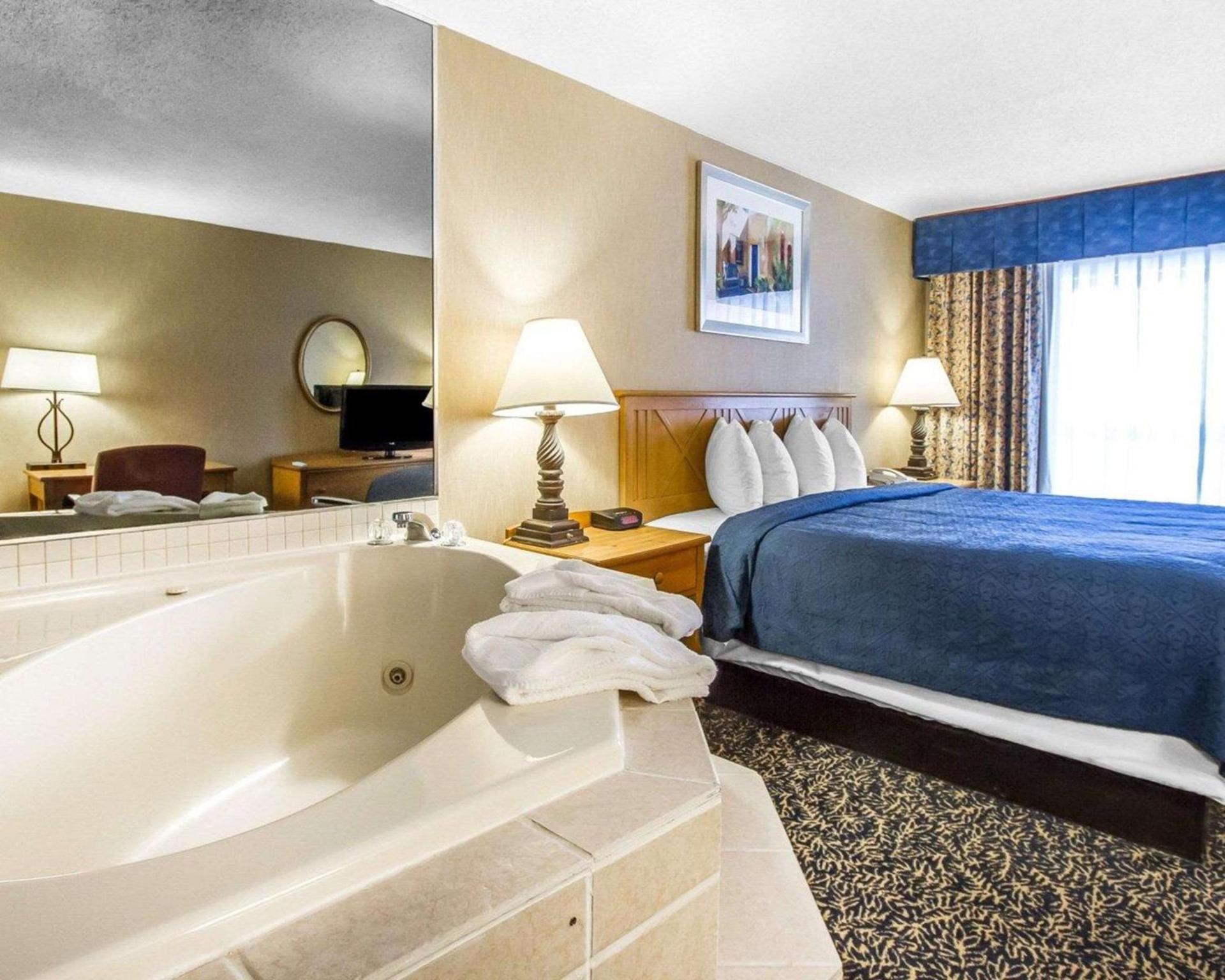 Quality Inn Deming photo 17