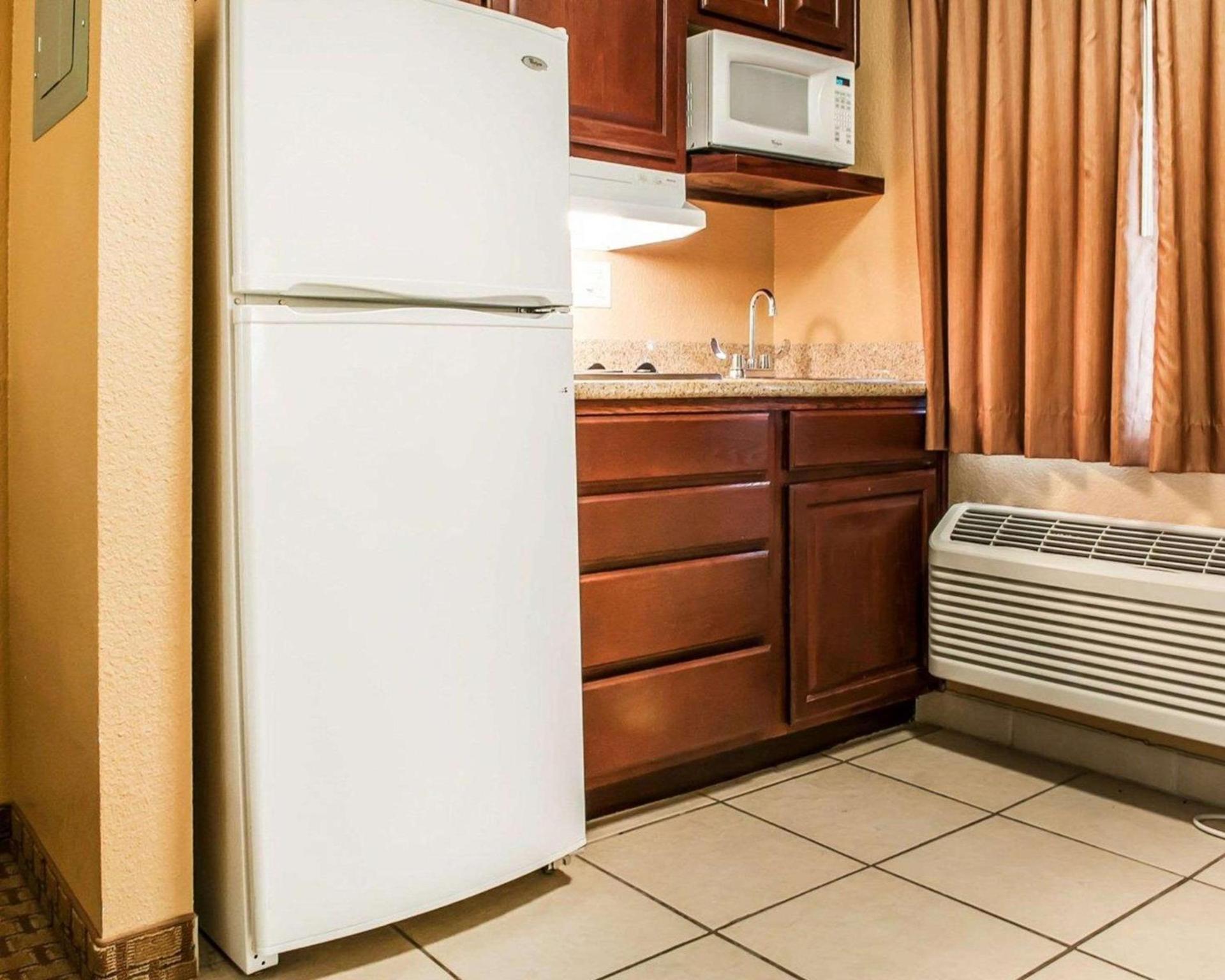 Suburban Studios Alamogordo photo 10