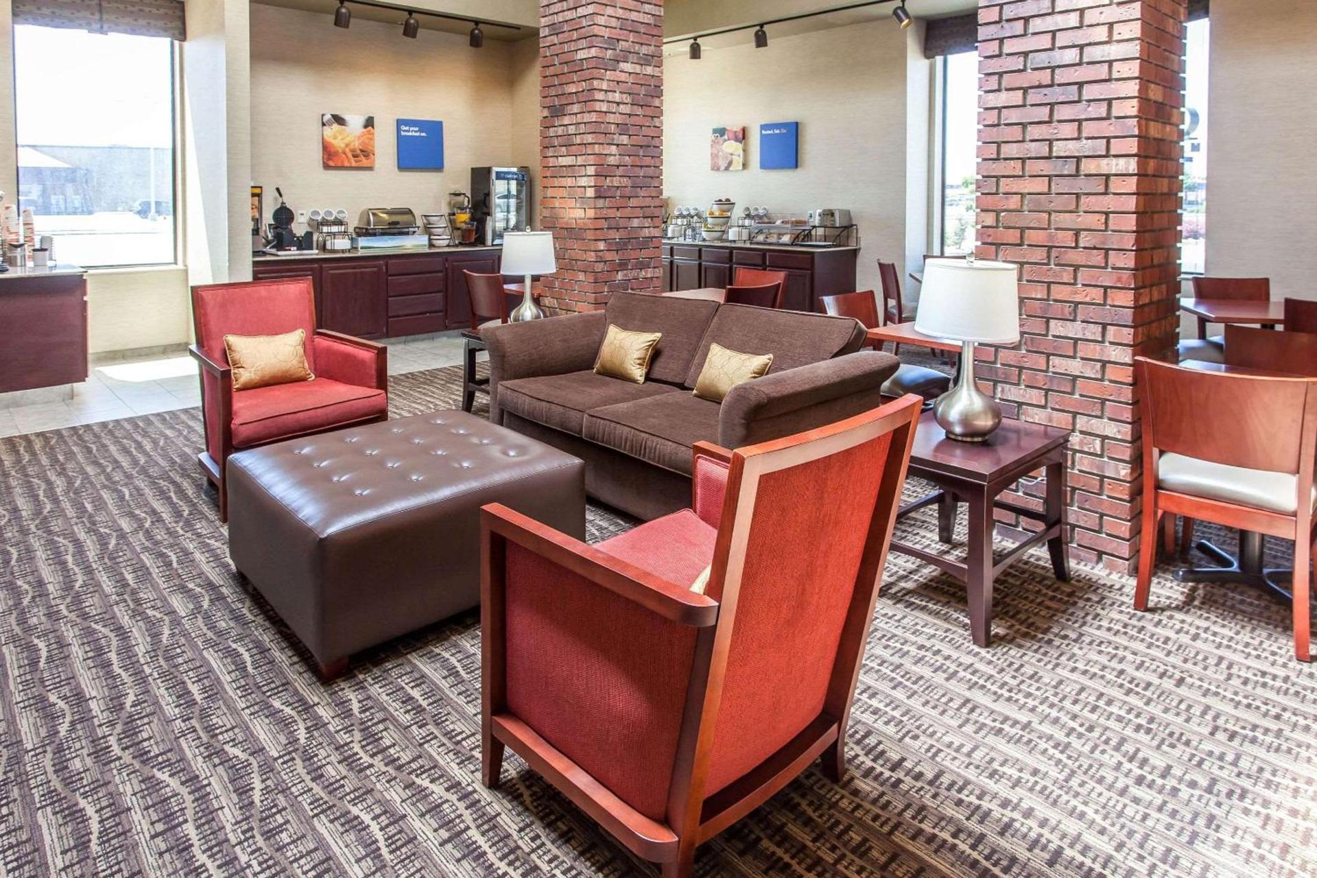 Comfort Inn & Suites Near Fallon Naval Air Station photo 4