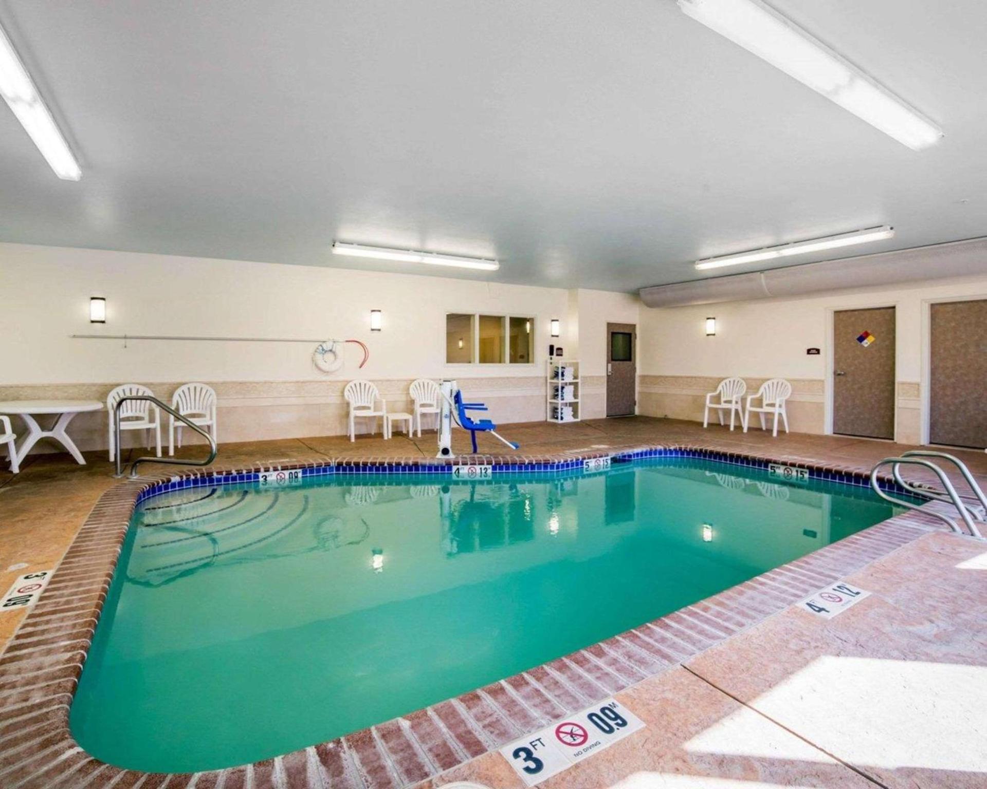 Comfort Suites Fernley photo 3