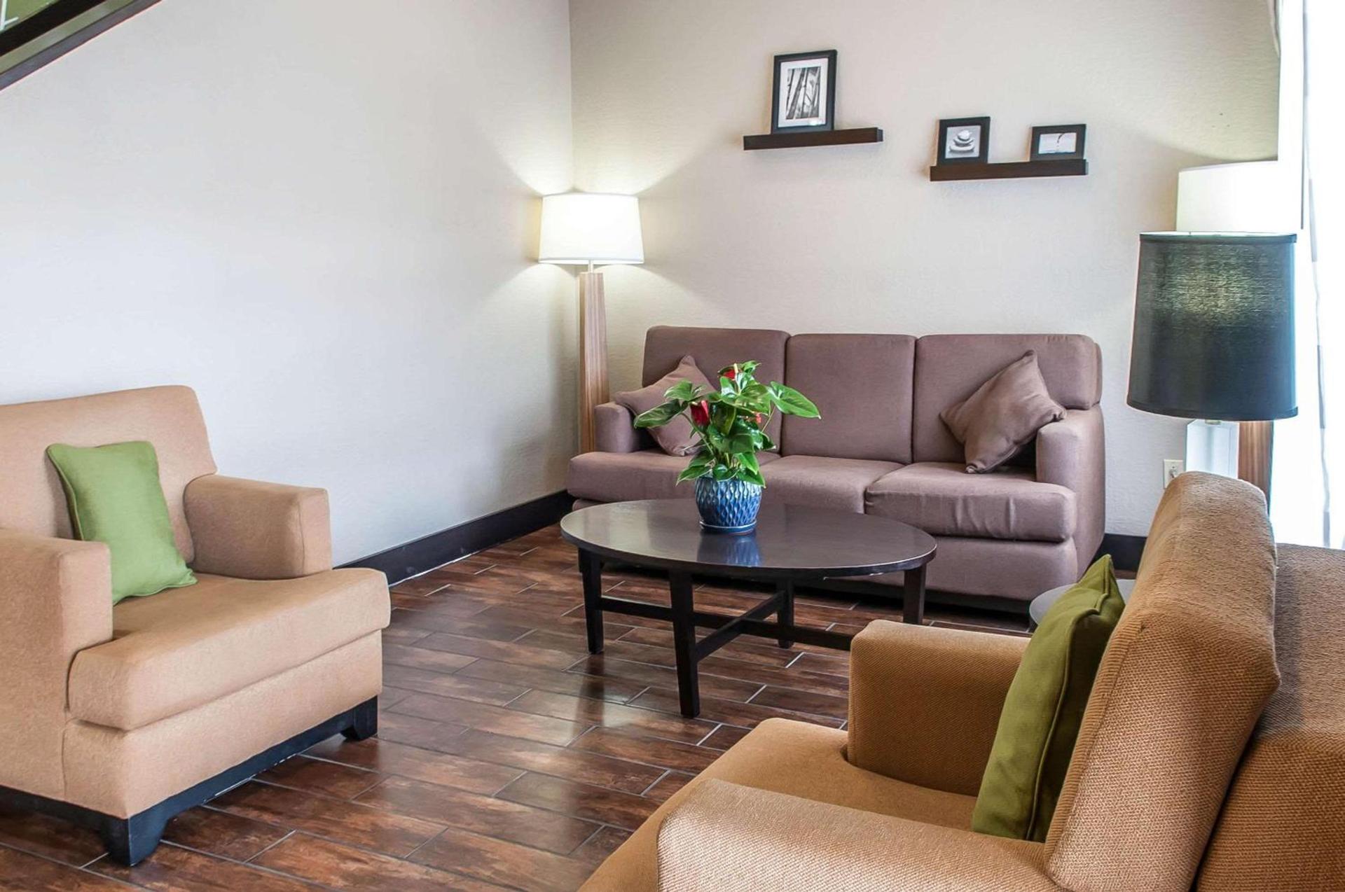 Sleep Inn Airport photo 4