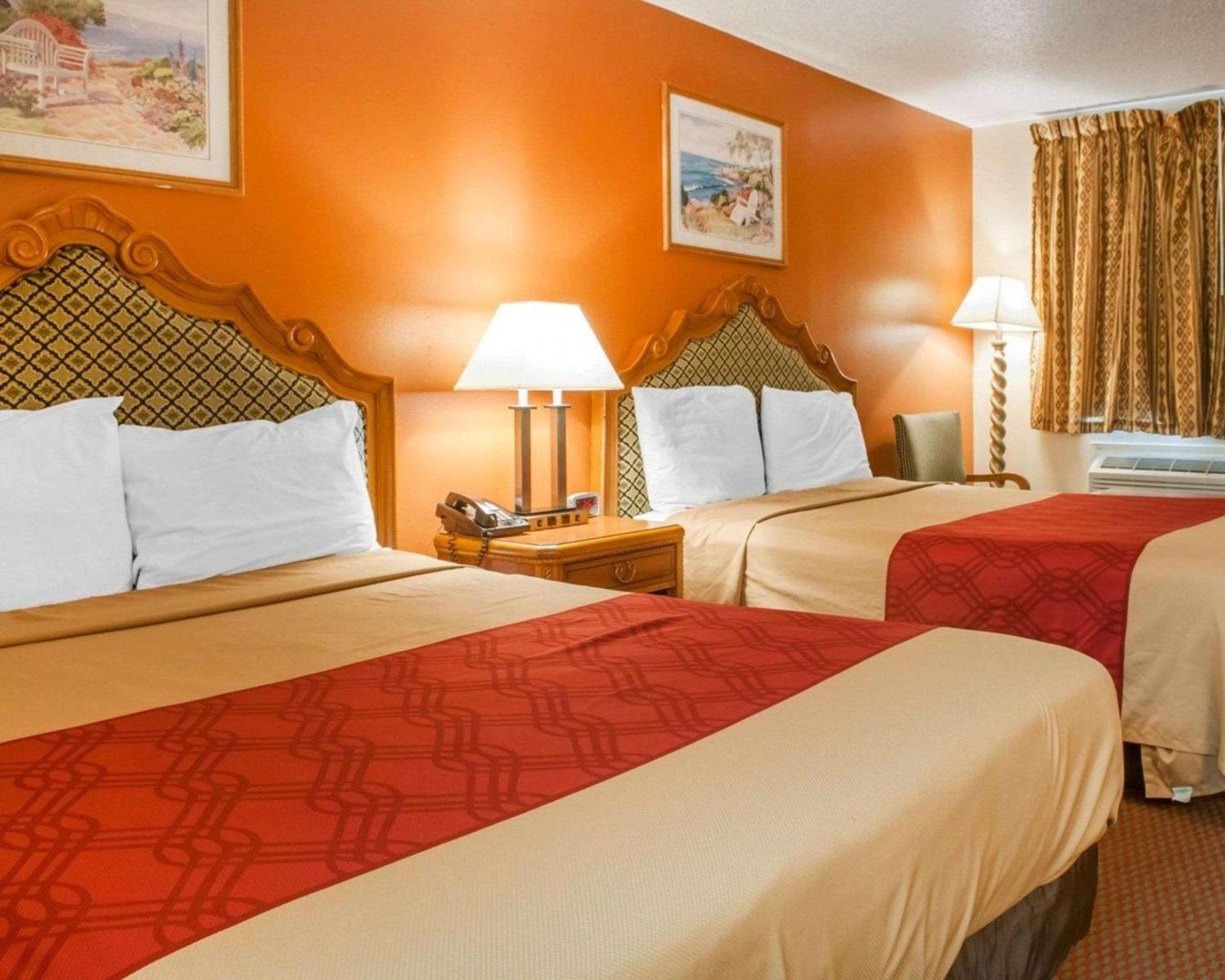 Econo Lodge Hobbs photo 14