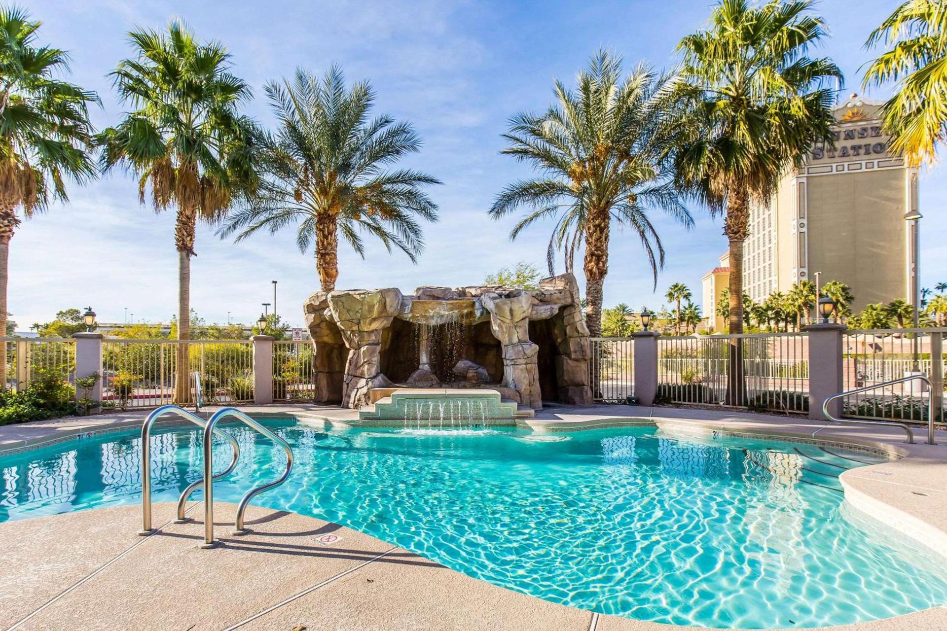 Comfort Inn & Suites Henderson - Las Vegas photo 31