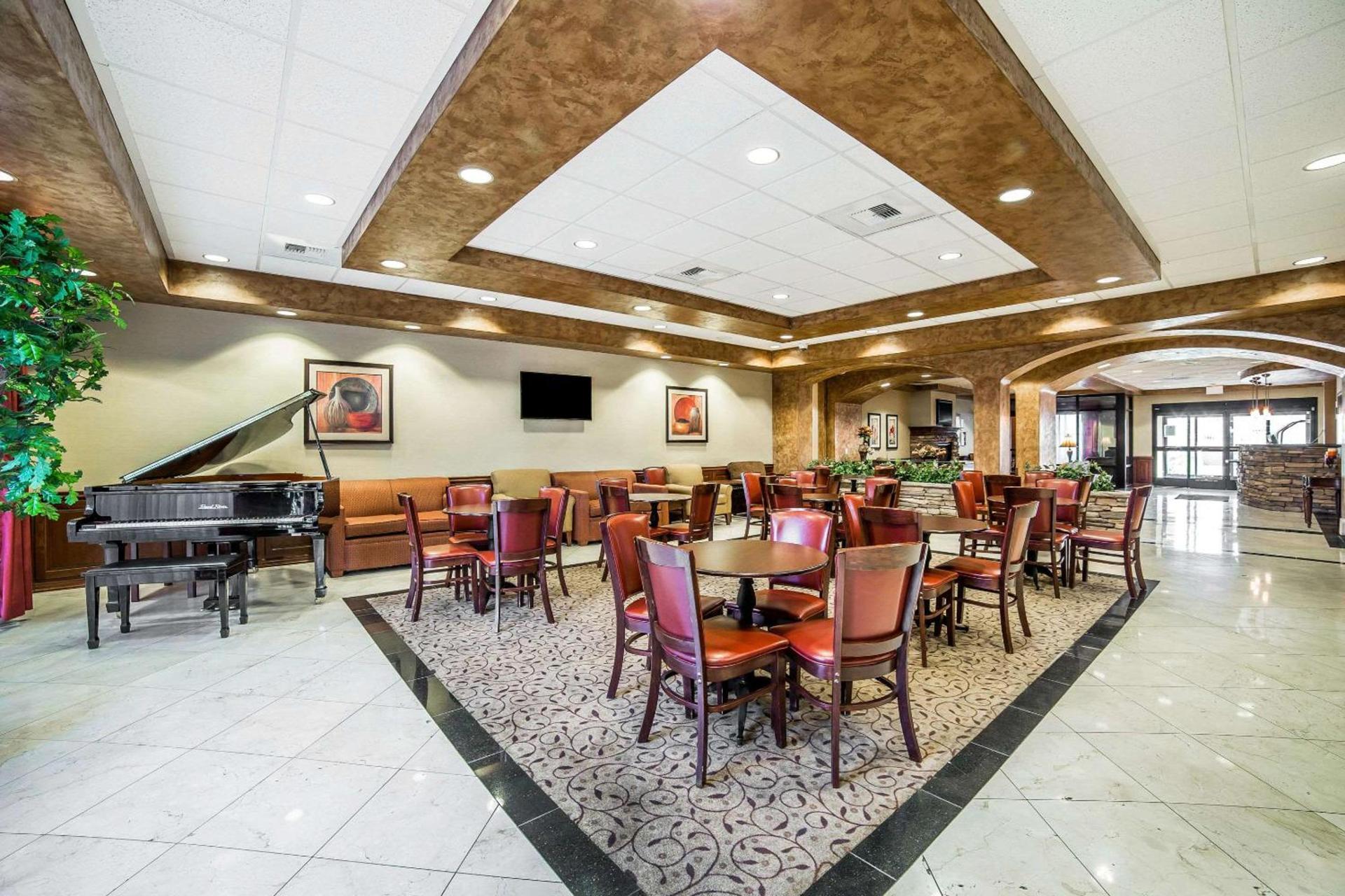 Comfort Inn & Suites Henderson - Las Vegas photo 40