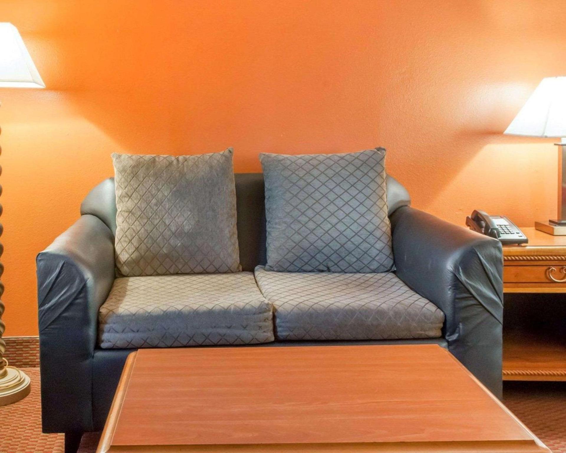 Econo Lodge Hobbs photo 17