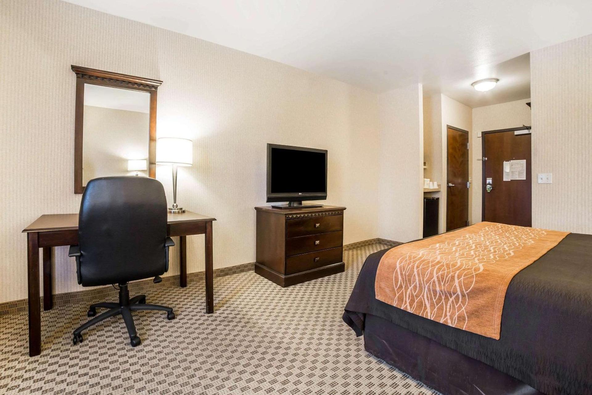 Comfort Inn & Suites Henderson - Las Vegas photo 16