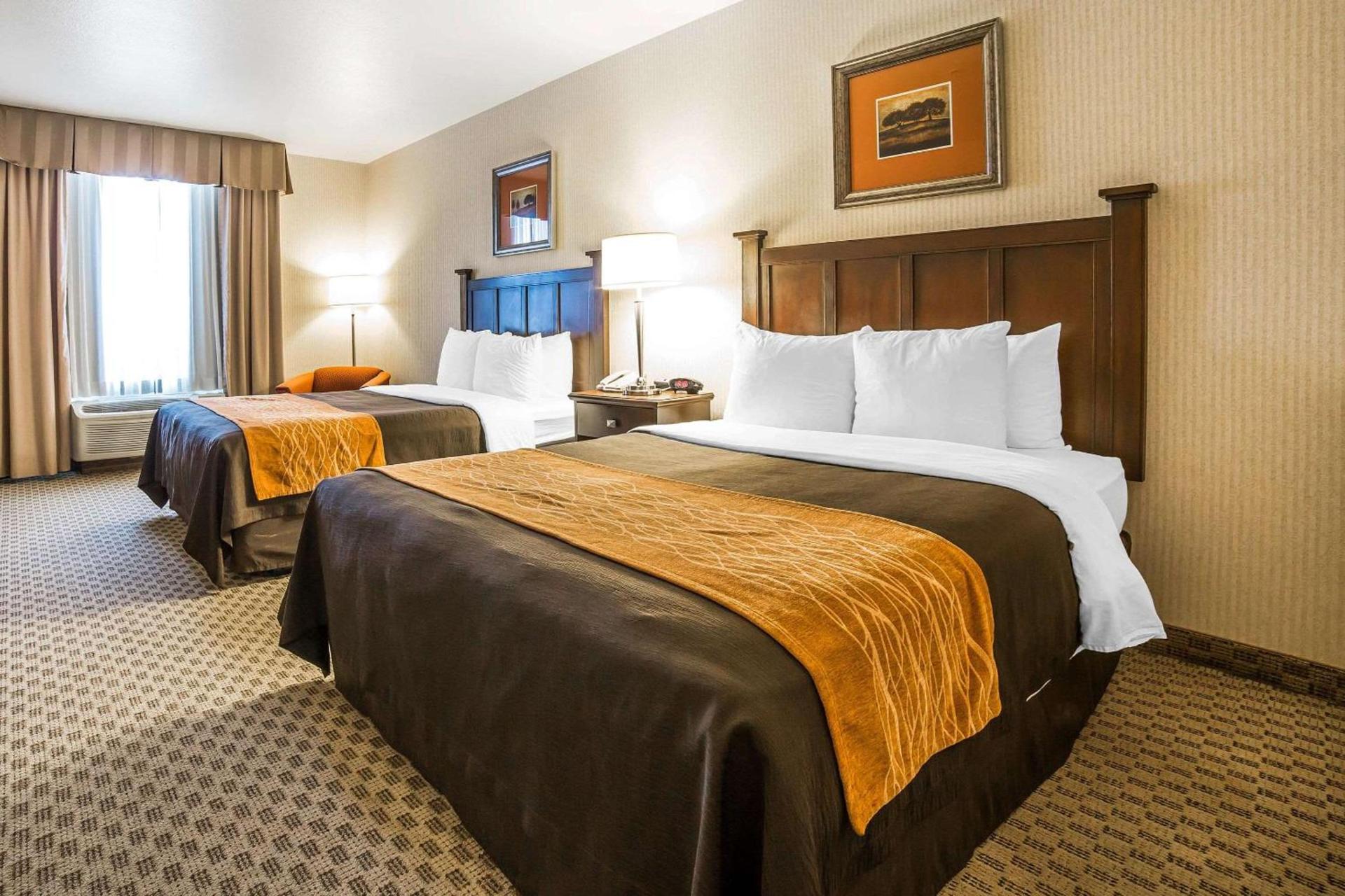 Comfort Inn & Suites Henderson - Las Vegas photo 12